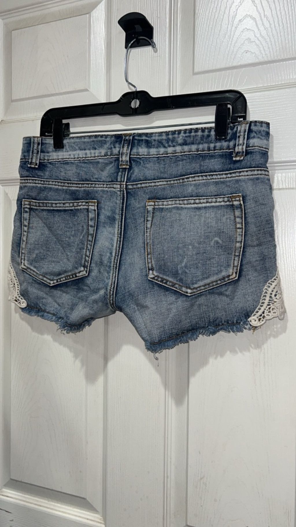 Other Denim shorts w lace accents s29 Size 29" - 3 Thumbnail