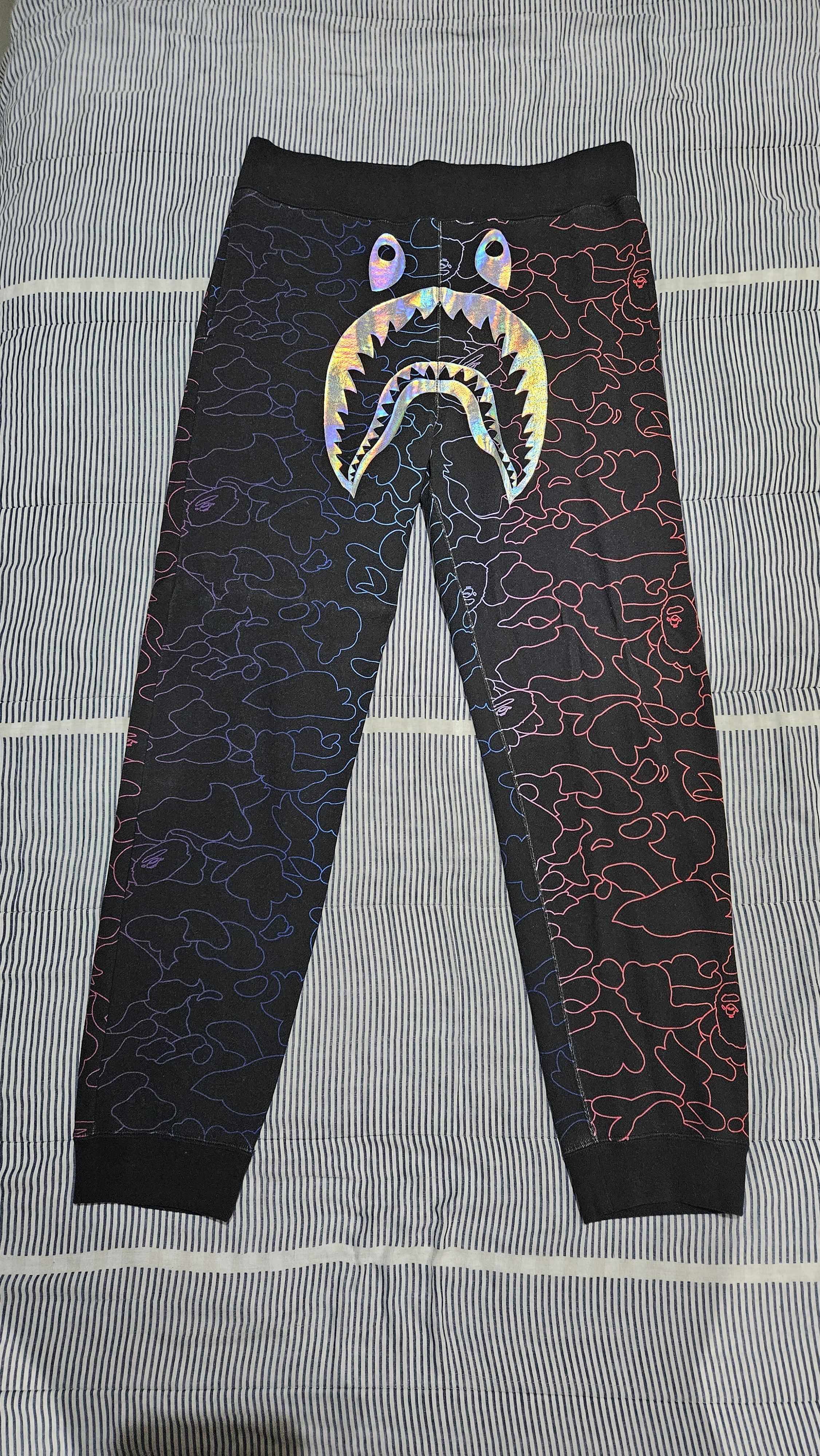 Bape Bape Pencil Camo Hologram Shark Sweatpants XL Size US 36 / EU 52 - 1 Thumbnail