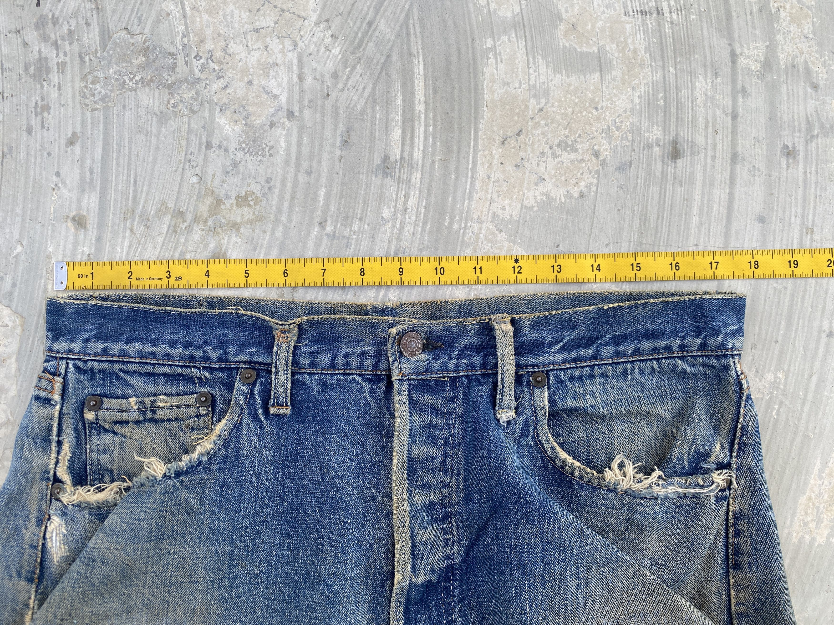 Levi's Vintage 60s Levis 501 Big E V-Stitch #6 Selvedge Jeans Size US 35 - 14 Thumbnail