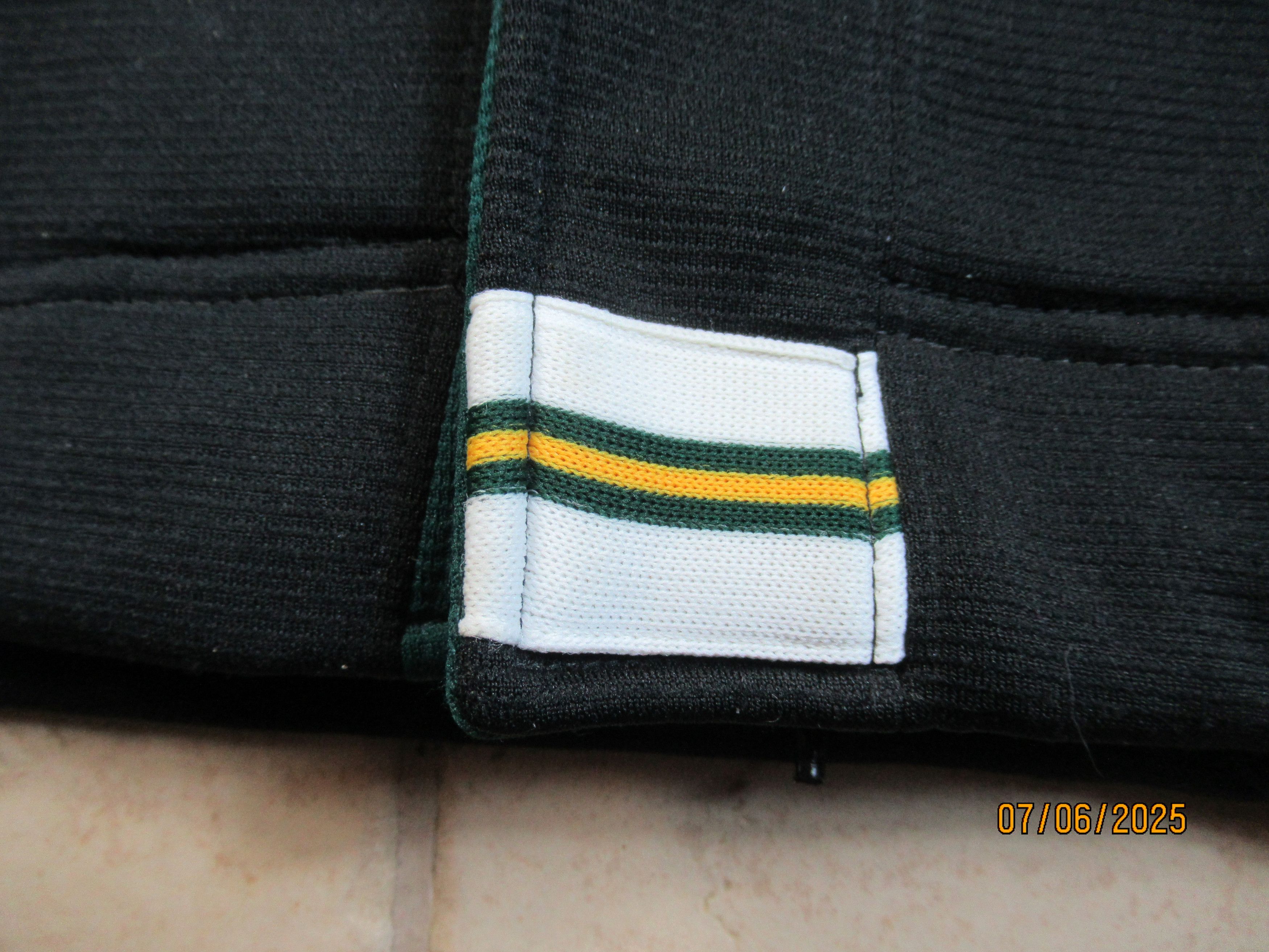 Nike Nike black/green jacket Size US L / EU 52-54 / 3 - 4 Thumbnail
