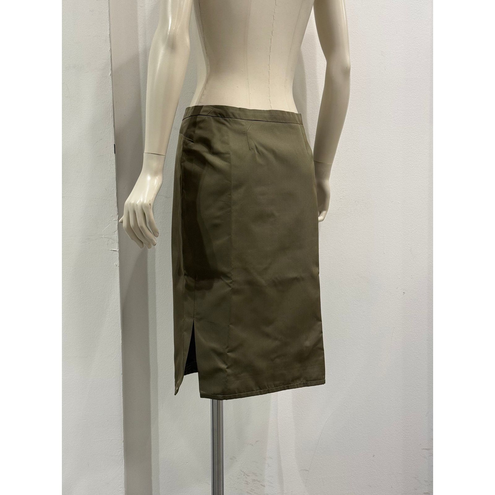 Yves Saint Laurent 2004 Yves Saint Laurent by Tom Ford silk skirt Size 26" / US 2 / IT 38 - 4 Thumbnail