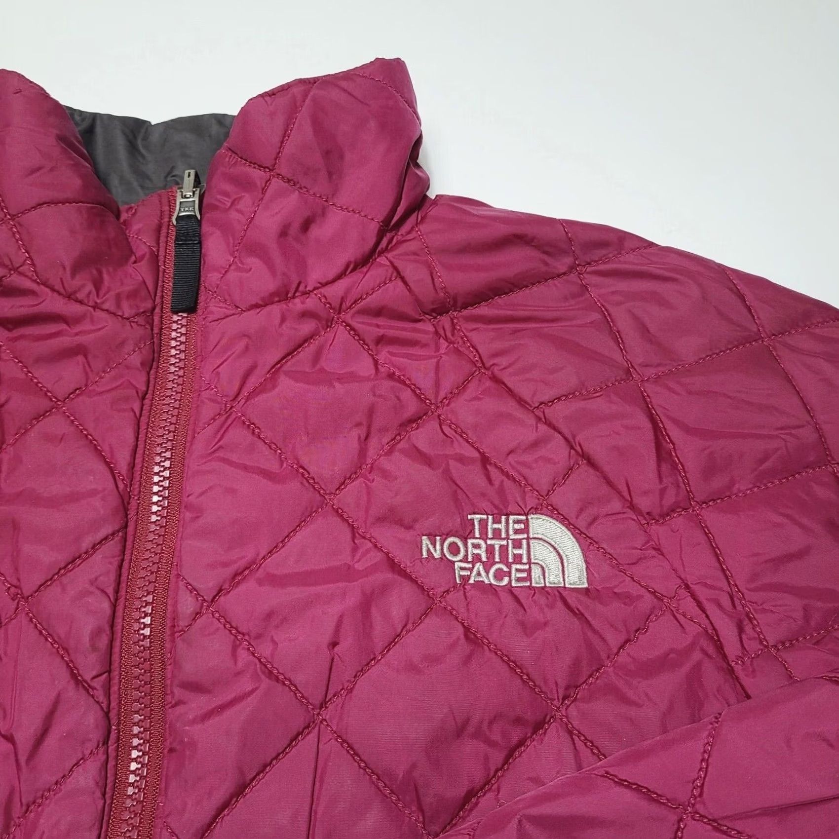The North Face The North Face Women's Magenta Lightweight Quilted Jacket Size S (Read) Size S / US 4 / IT 40 - 3 Thumbnail