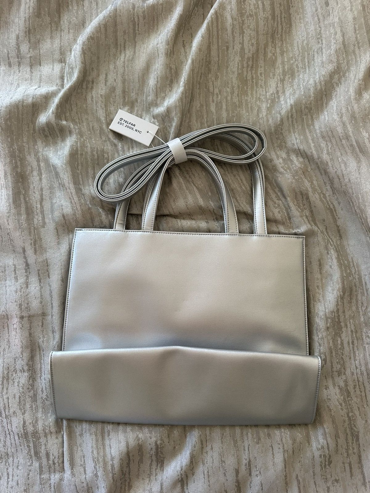Telfar NWT Telfar Medium Silver Shopping Bag Vegan Leather Size ONE SIZE - 2 Thumbnail