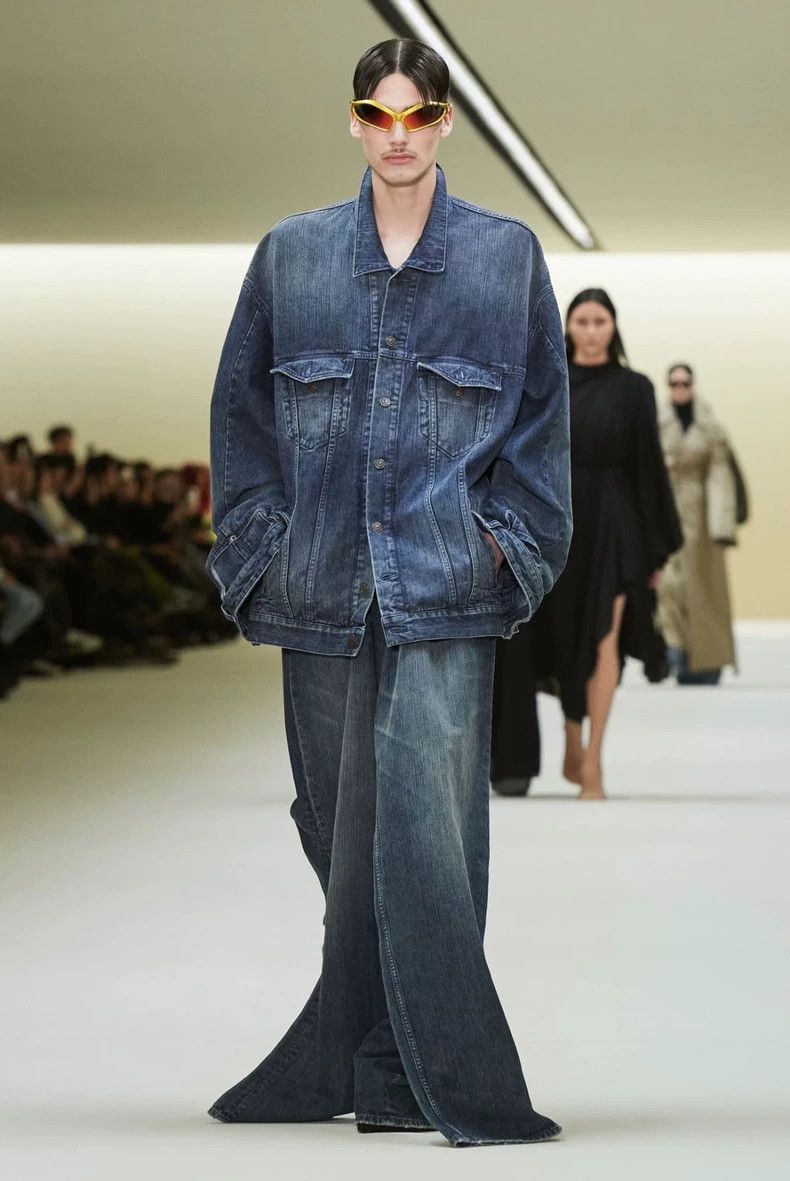 Balenciaga Balenciaga size S Four-leg DOUBLE SIDE jeans Size US 26 / EU 42 - 8 Thumbnail
