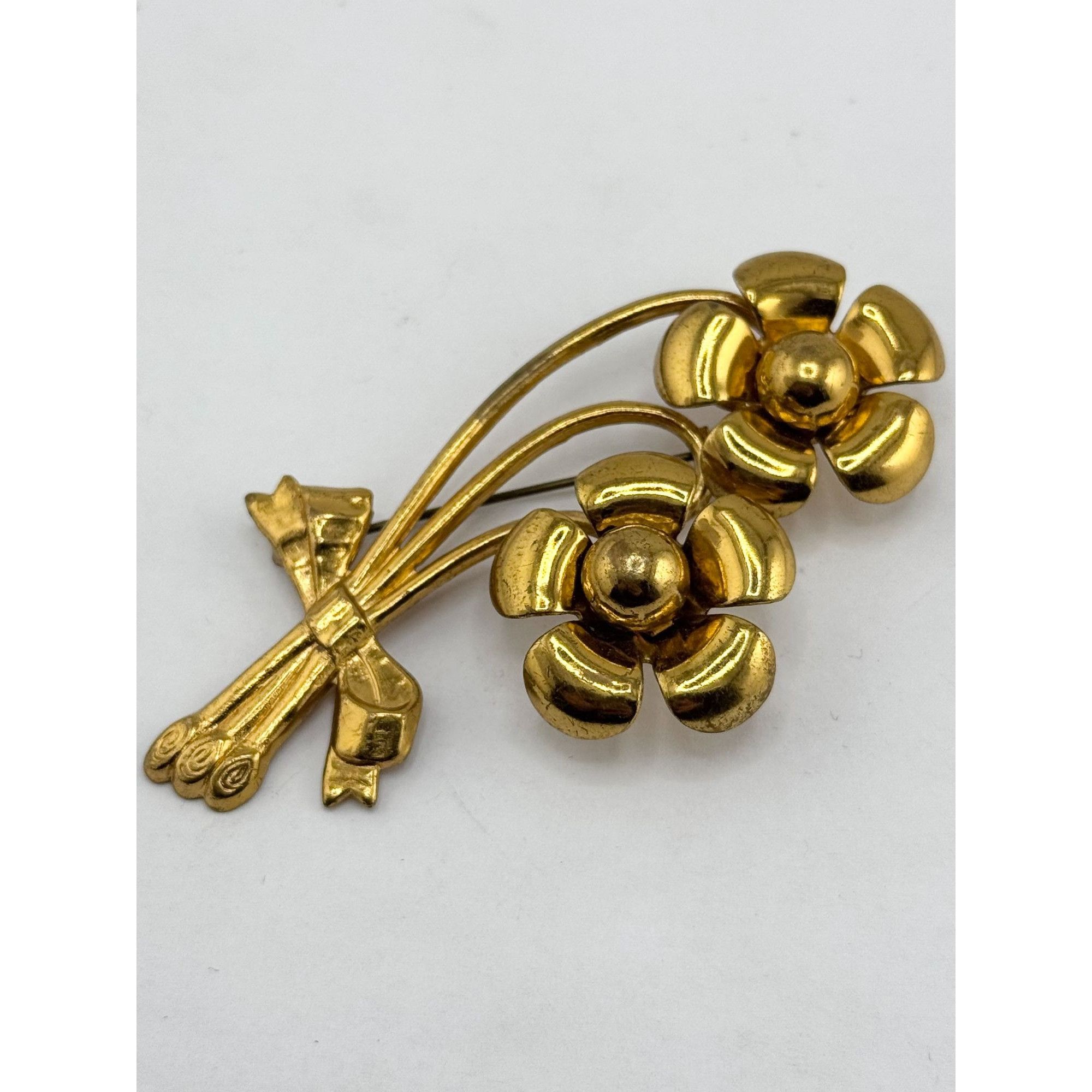 Vintage Vintage gold tone floral long stem flowers brooch pin Size ONE SIZE - 3 Thumbnail