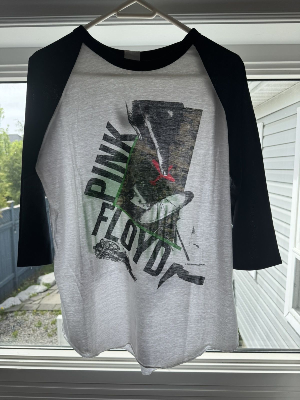 Vintage Vintage Pink Floyd 80s Baseball Raglan Tee Single Stitch Size US L / EU 52-54 / 3 - 6 Thumbnail