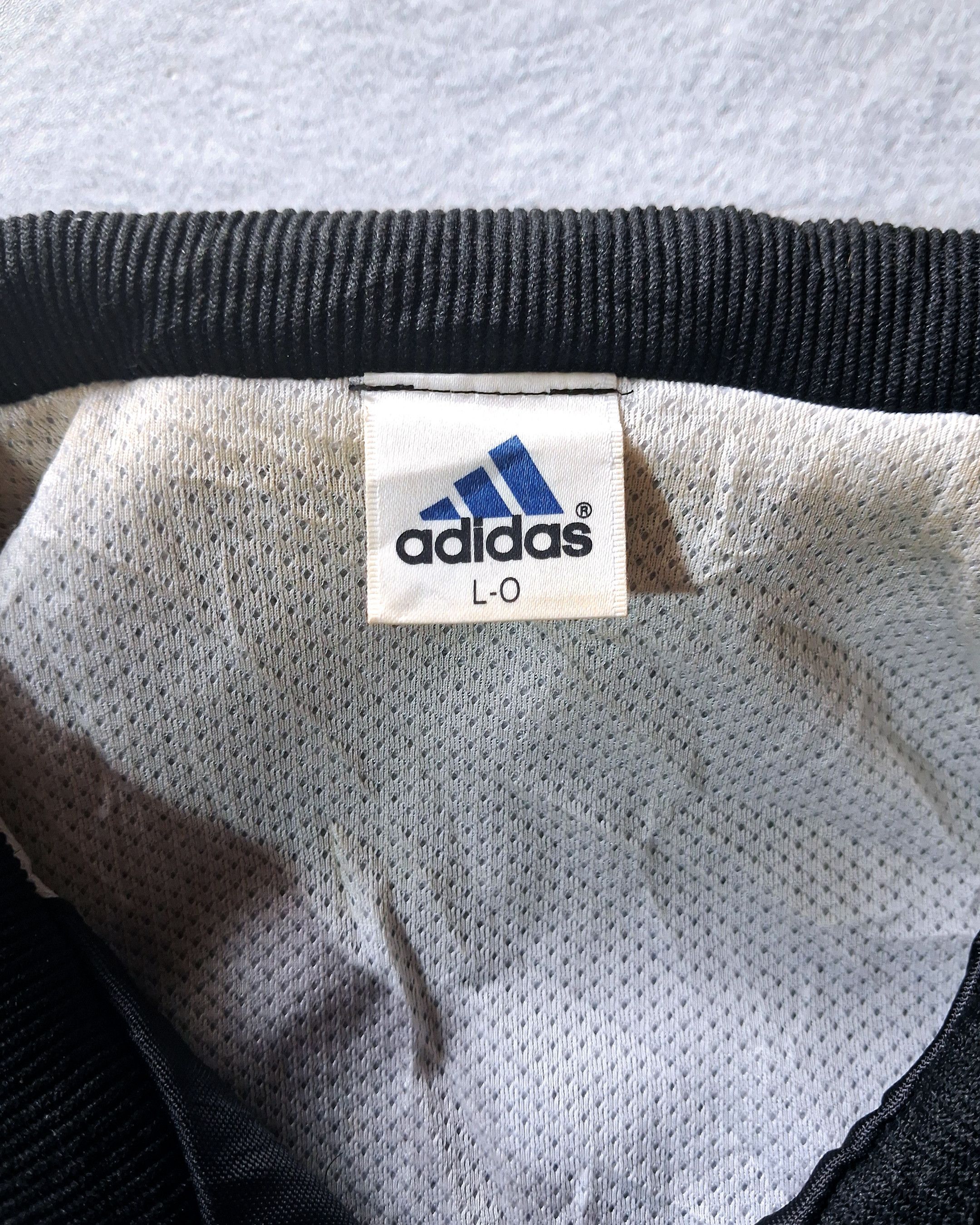 Adidas ADIDAS DESCENTE NYLON JACKET AD 4755 MADE IN JAPAN Size US L / EU 52-54 / 3 - 7 Thumbnail