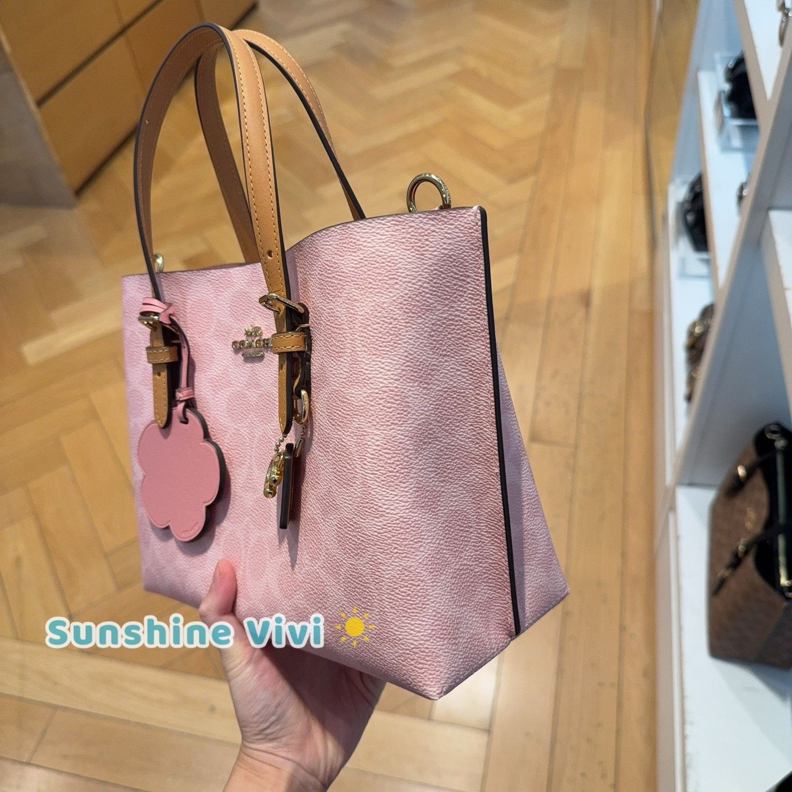 Coach NWT Coach Mollie Tote Bag 25 Charms CER24 Gold/Powder Pink Size ONE SIZE - 2 Thumbnail