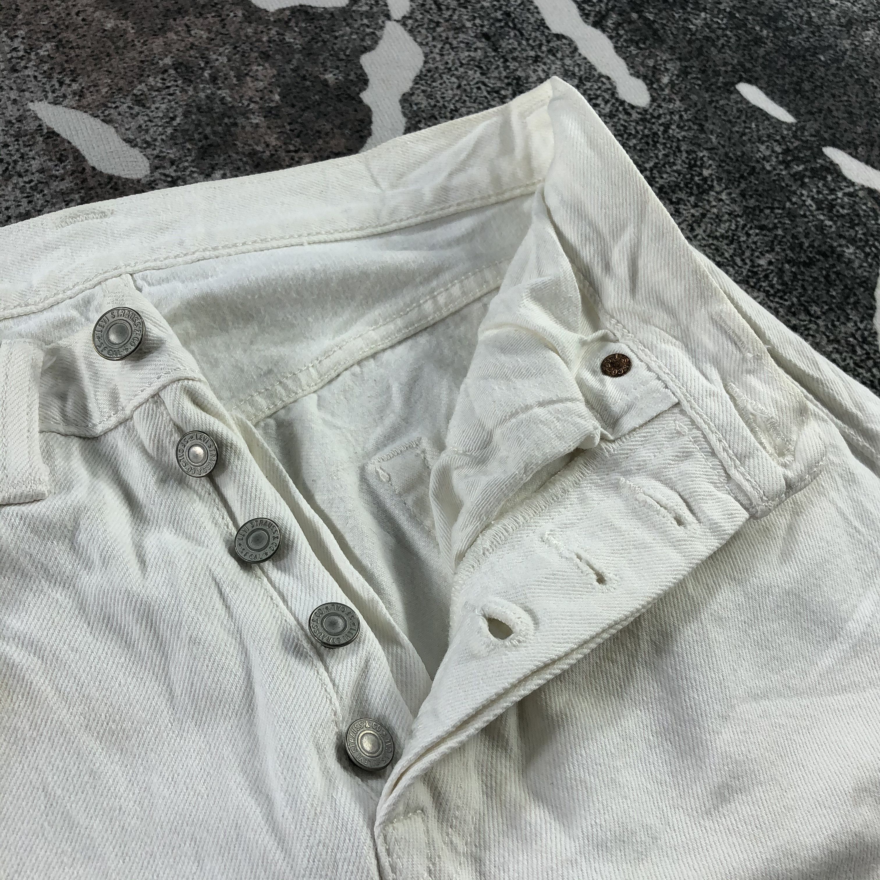 Levi's Levis 501 Jeans Light Wash White Denim KJ1290 Size US 28 / EU 44 - 7 Thumbnail