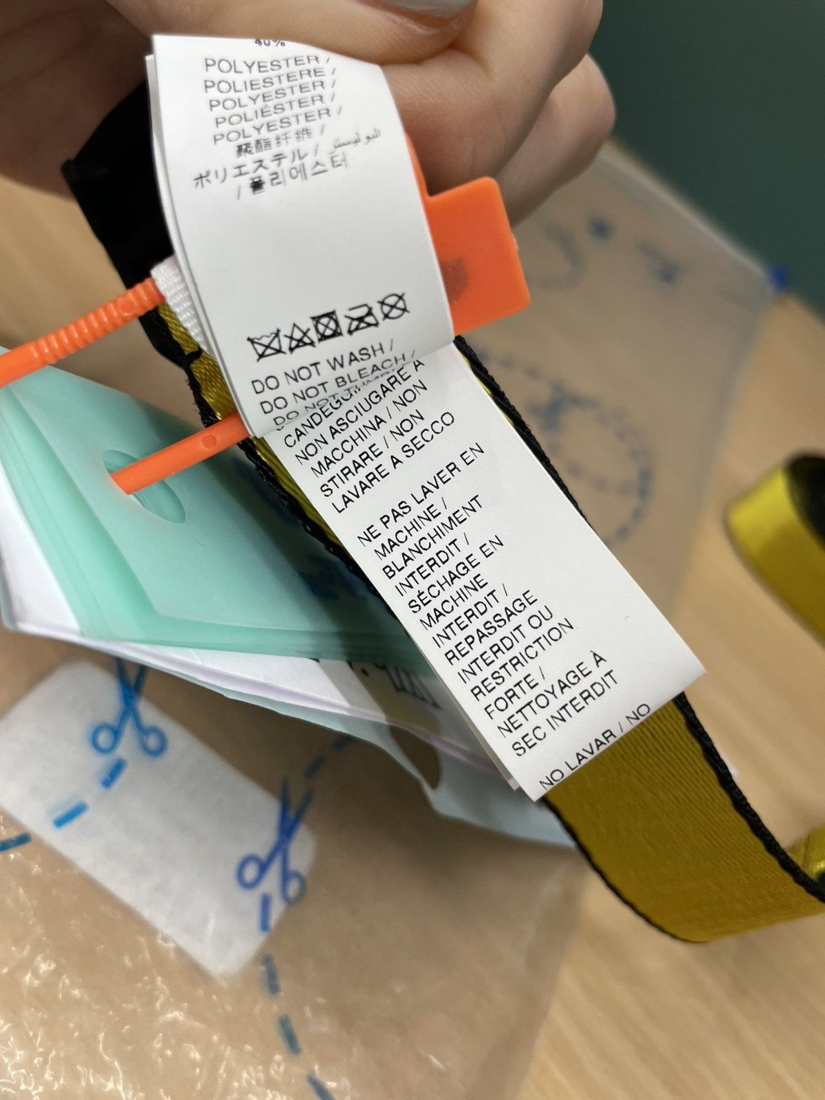 Off-White NWT Off-White Industrial Nylon Belt Yellow Black O/S Size ONE SIZE - 8 Thumbnail
