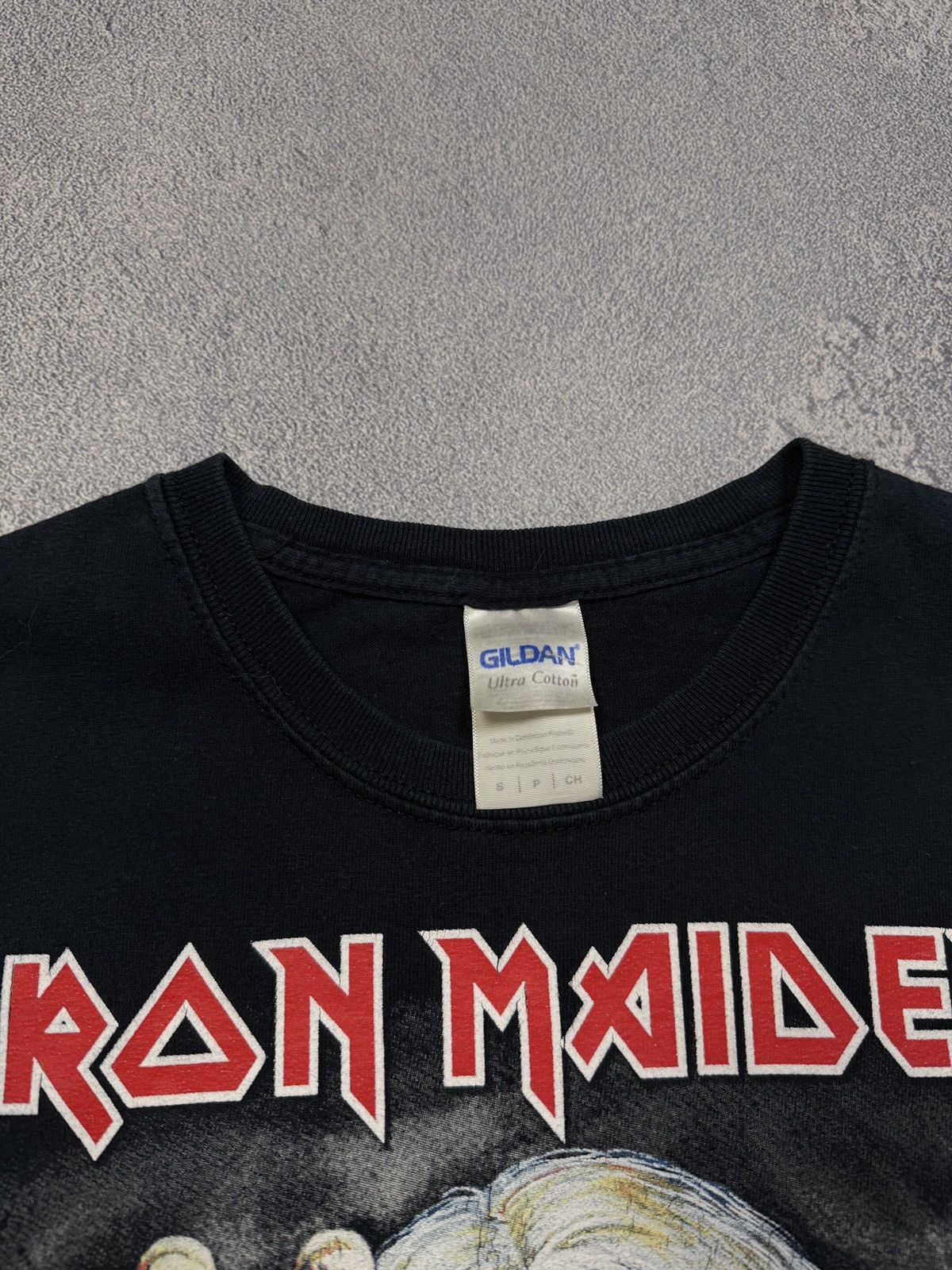 Band Tees 2000s Iron Maiden Tee vintage band tShirt horror Size US S / EU 44-46 / 1 - 6 Thumbnail