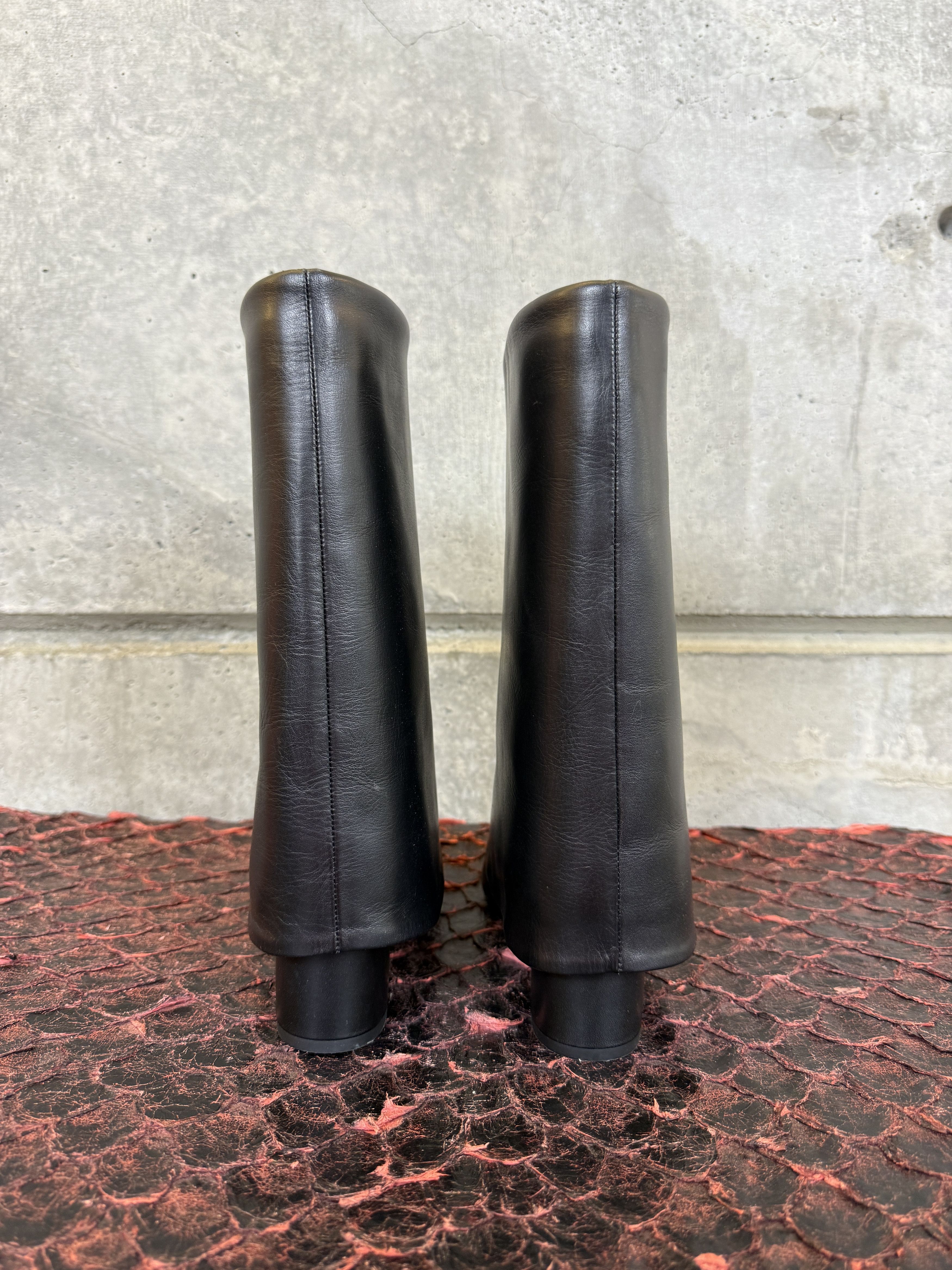 Issey Miyake $1210 Issey Miyake Cover Boots Size US 7 / IT 37 - 16 Thumbnail