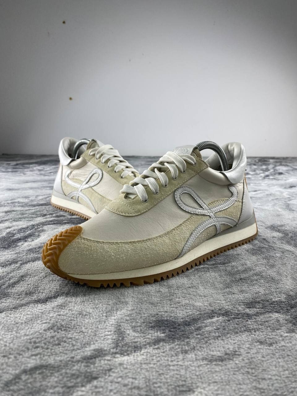 Vintage Loewe Flow Runner Leather Sneakers Women Size 40 Beige Size US 10 / IT 40 - 1 Thumbnail