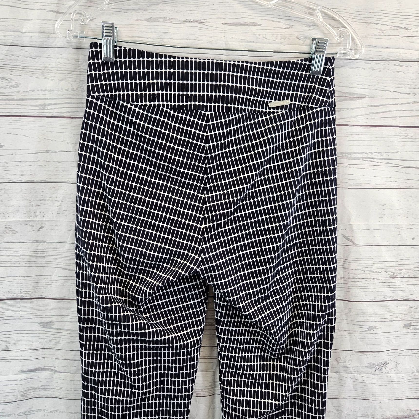 Joseph Ribkoff Joseph Ribkoff Womens Pants Sz 4 Black Printed Ankle Straight Rise 10" 27" Inseam Mid Black White Size 27" / US 4 / IT 40 - 4 Thumbnail