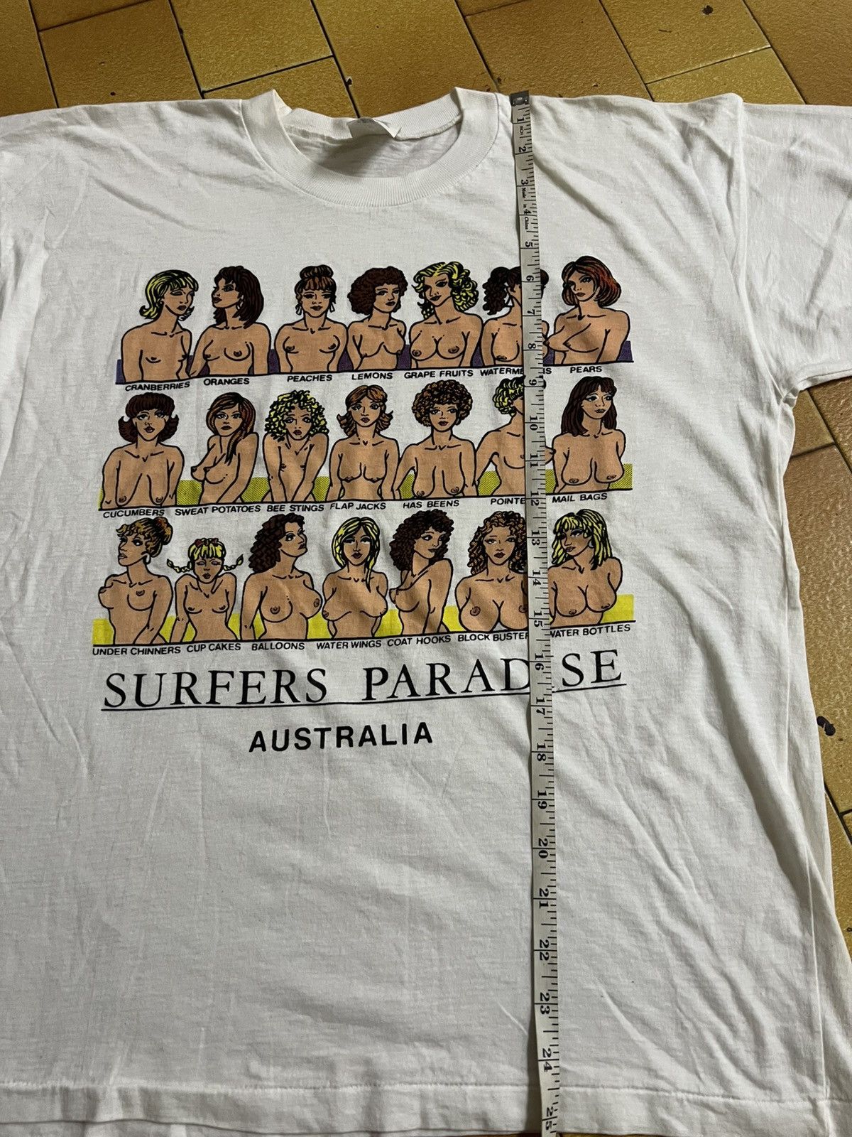 Vintage Vintage 90's Surfer Paradise Australia Boob Size L Size US L / EU 52-54 / 3 - 6 Thumbnail