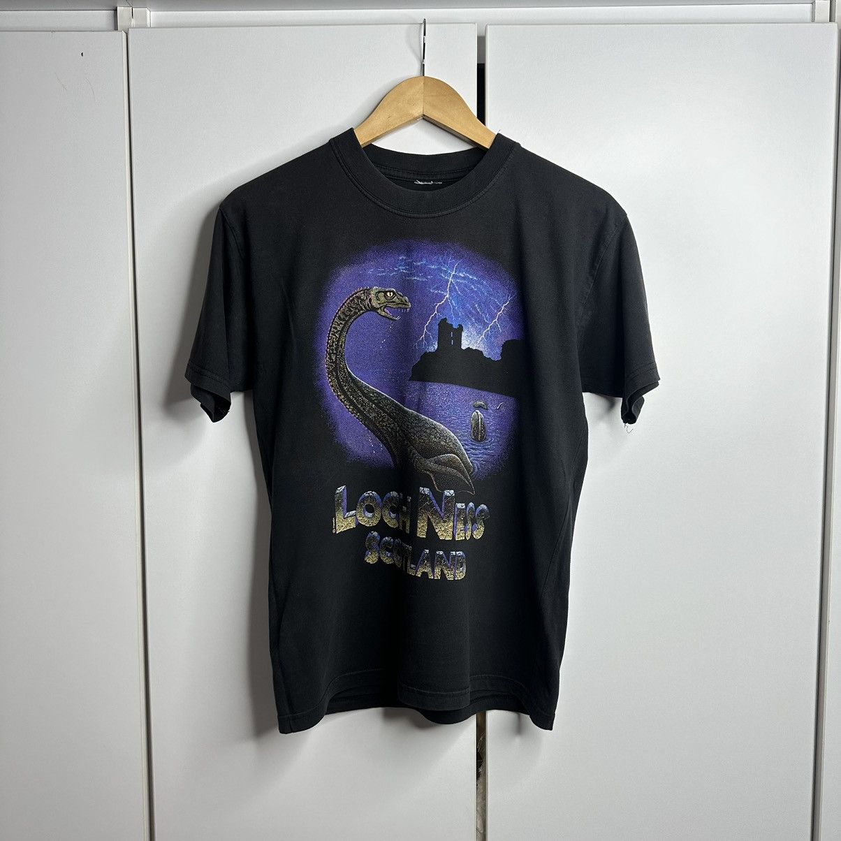 Band Tees Vintage 90s Loch Ness Scotland T-shirt Size US S / EU 44-46 / 1 - 1 Thumbnail
