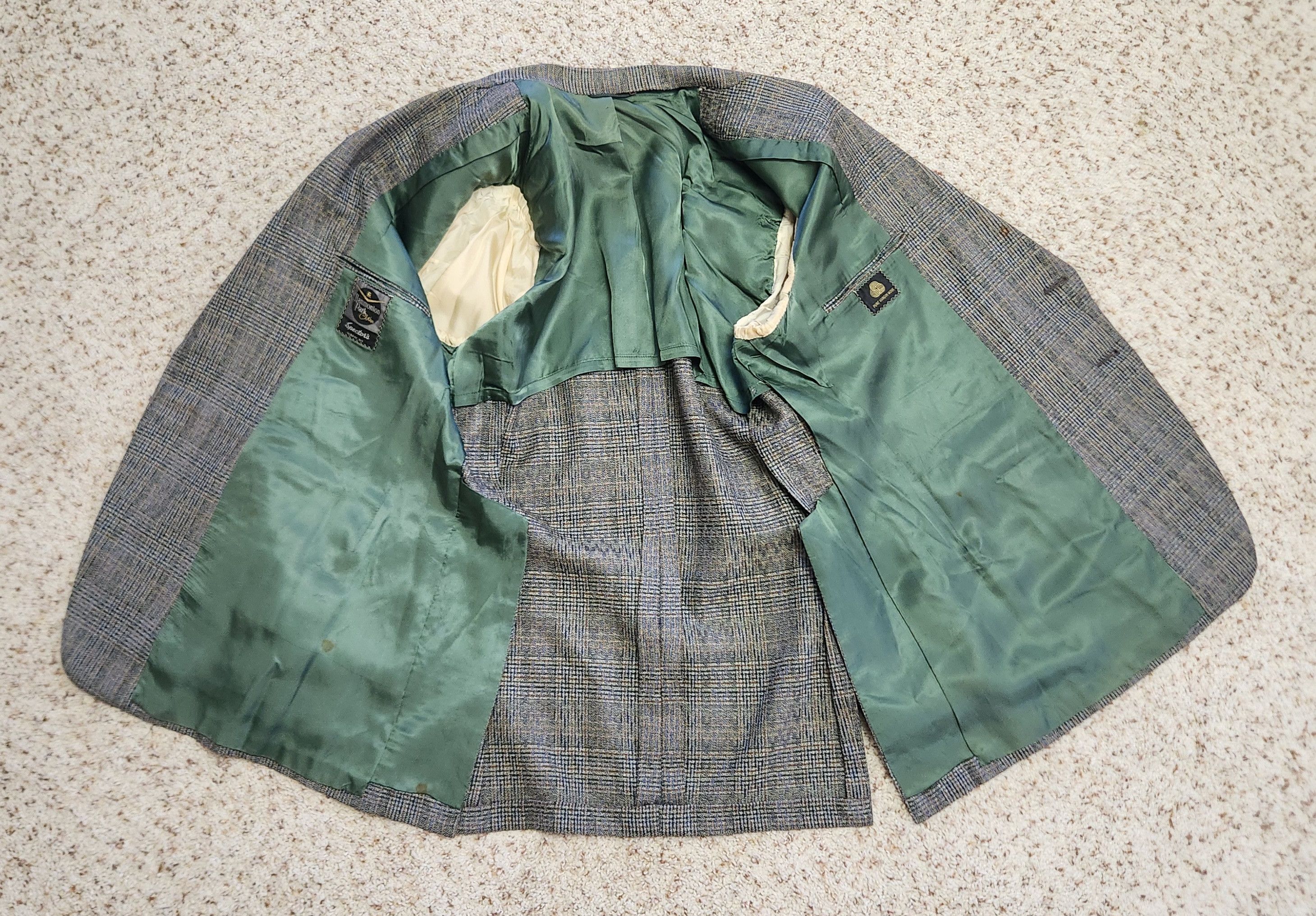 Vintage fine 1970s sport coat 42L men's grey plaid wool two button Size 42L - 6 Thumbnail