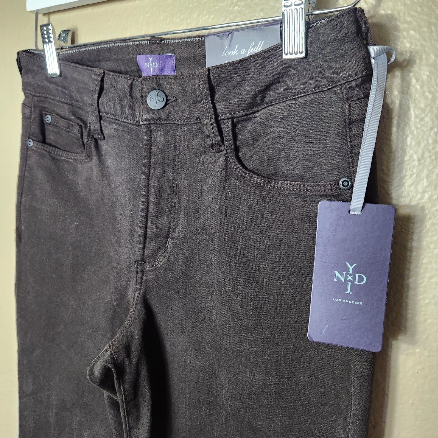 NYDJ VINTAGE NYDJ Petite Straight Fit Brown Fleur De Lis Embellished Pocket Jeans-Size 6P NWT Size 28" / US 6 / IT 42 - 2 Thumbnail