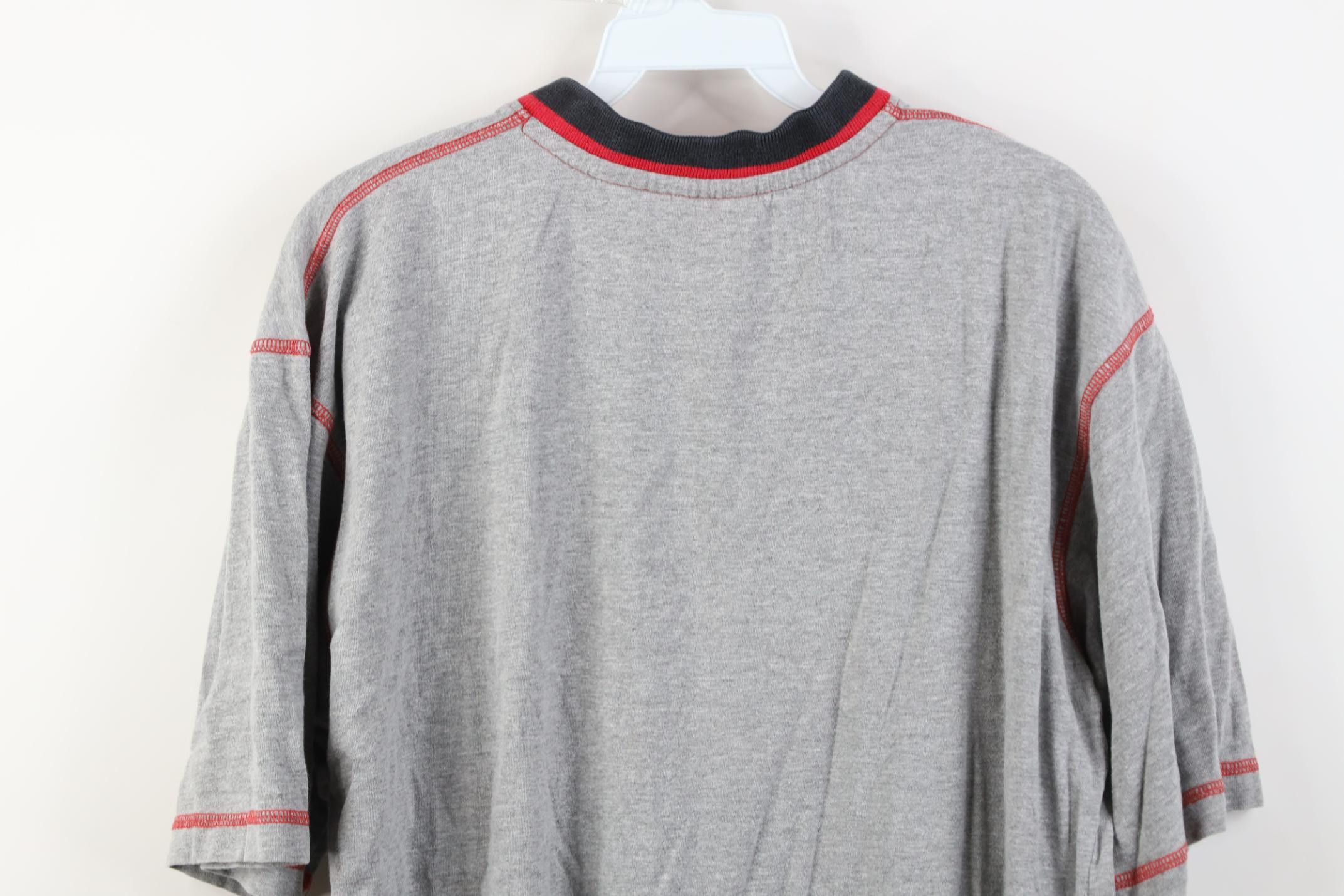 Vintage Vintage 90s Red Wings Hockey Short Sleeve V-Neck T-Shirt Size US M / EU 48-50 / 2 - 11 Thumbnail