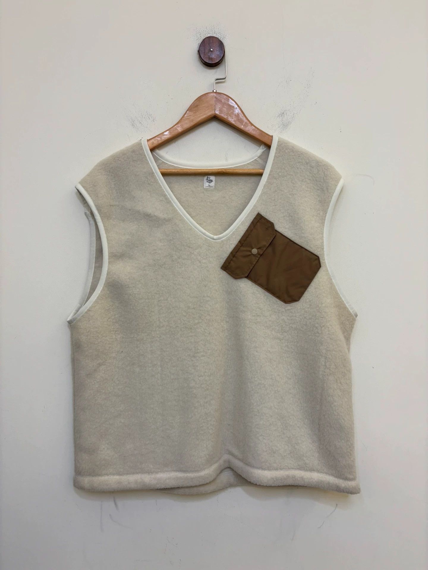 Kaptain Sunshine Kaptain Sunshine Wool Vest 95% New Nylon Pocket Adjustable Size XS / US 0-2 / IT 36-38 - 1 Thumbnail