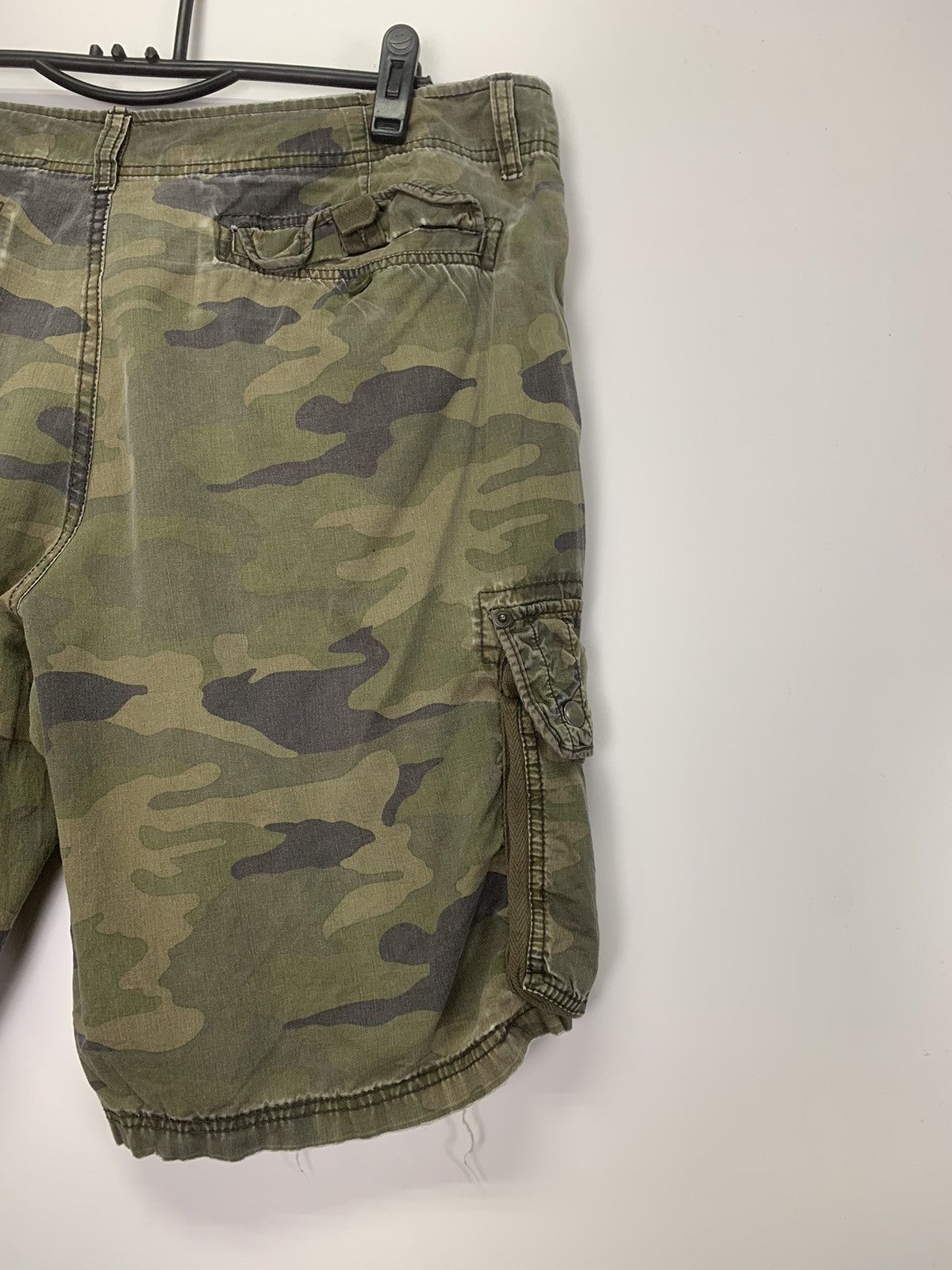 Mossimo Mossimo camo short pant Size US 40 / EU 56 - 8 Thumbnail