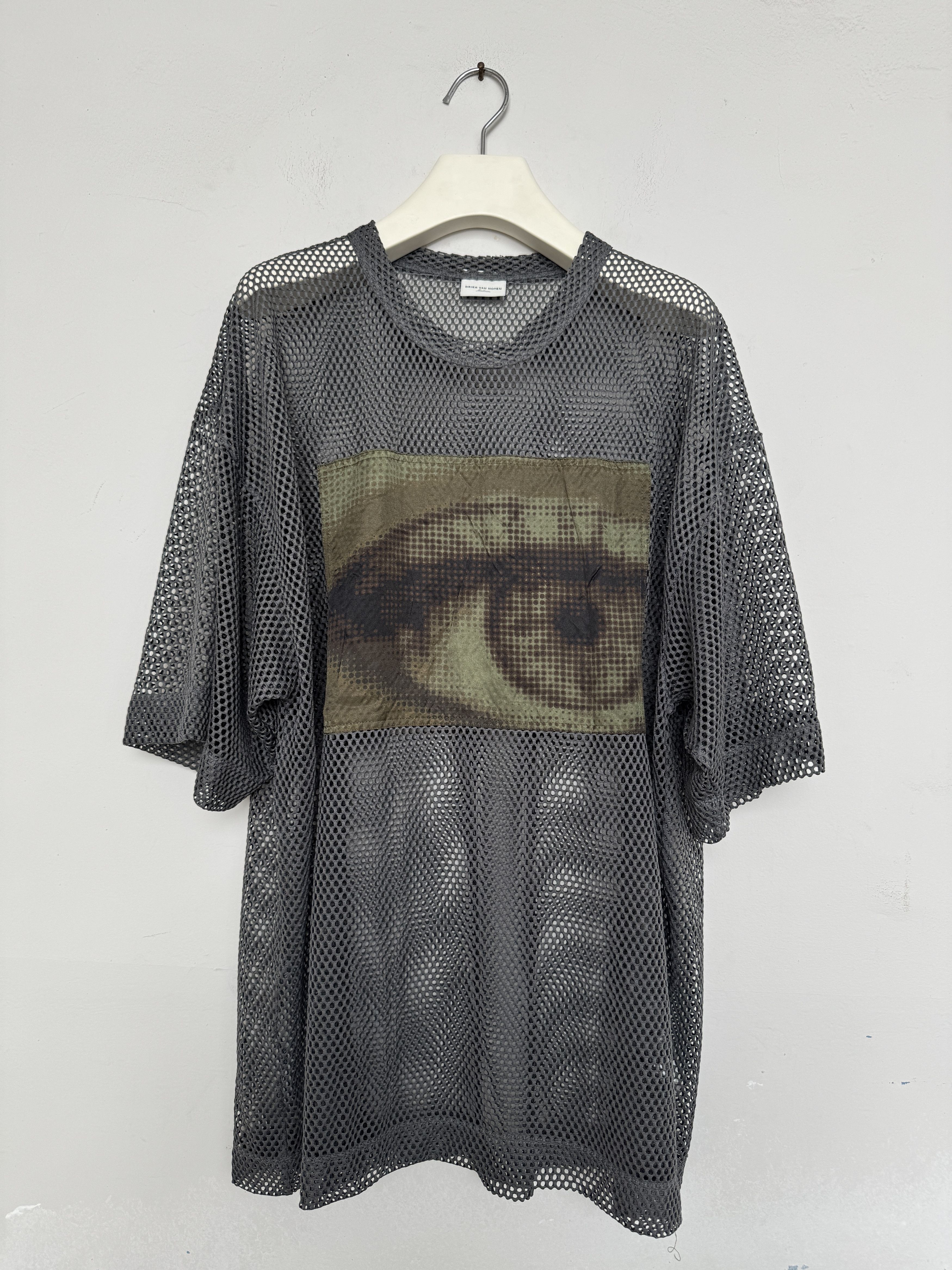 Dries Van Noten Dries Van Noten Gray Patch T-Shirt Size US M / EU 48-50 / 2 - 1 Thumbnail