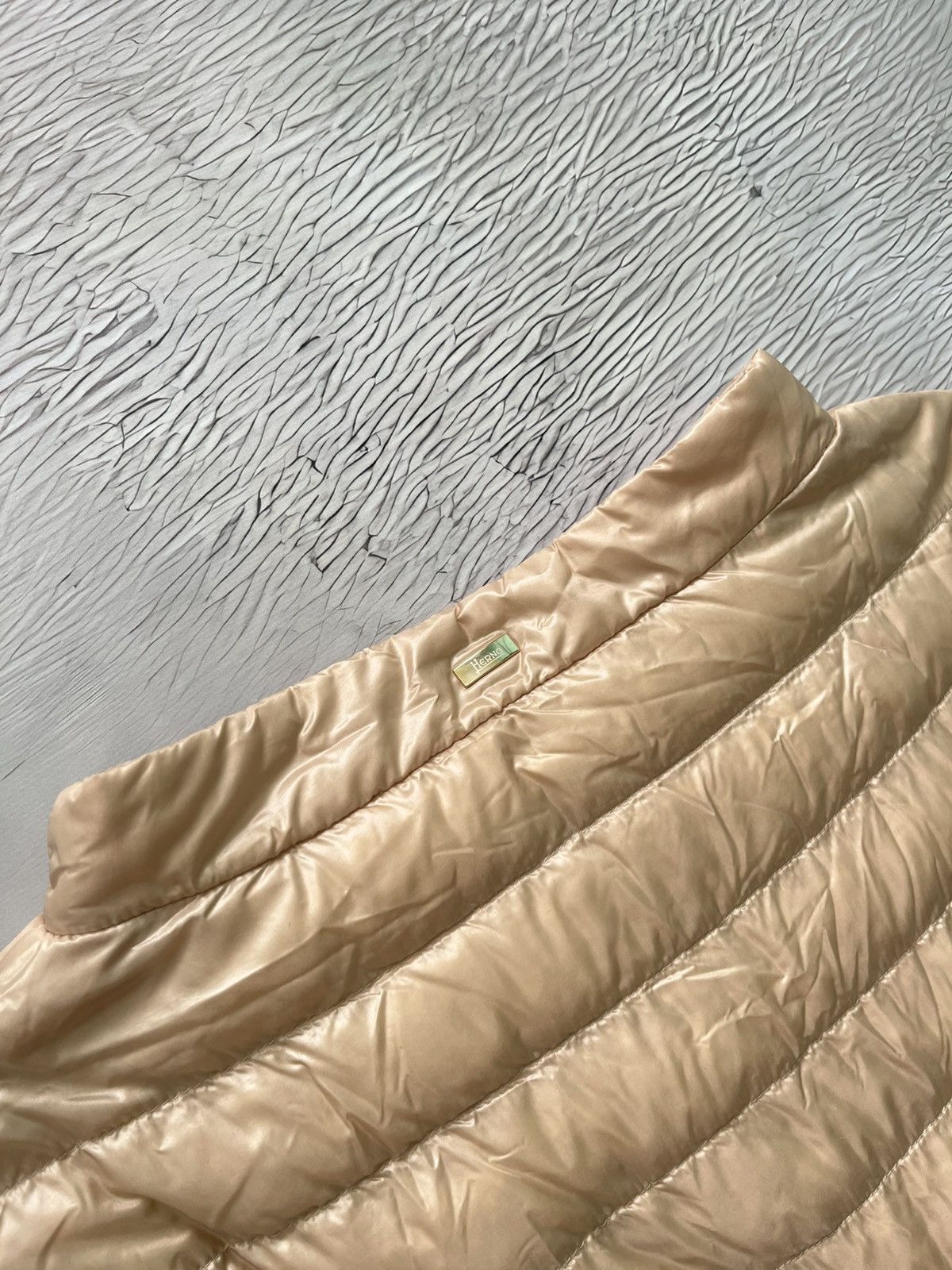 Herno Herno Vintage Luxury Puffer Jacket Light Beige Size L / US 10 / IT 46 - 15 Thumbnail
