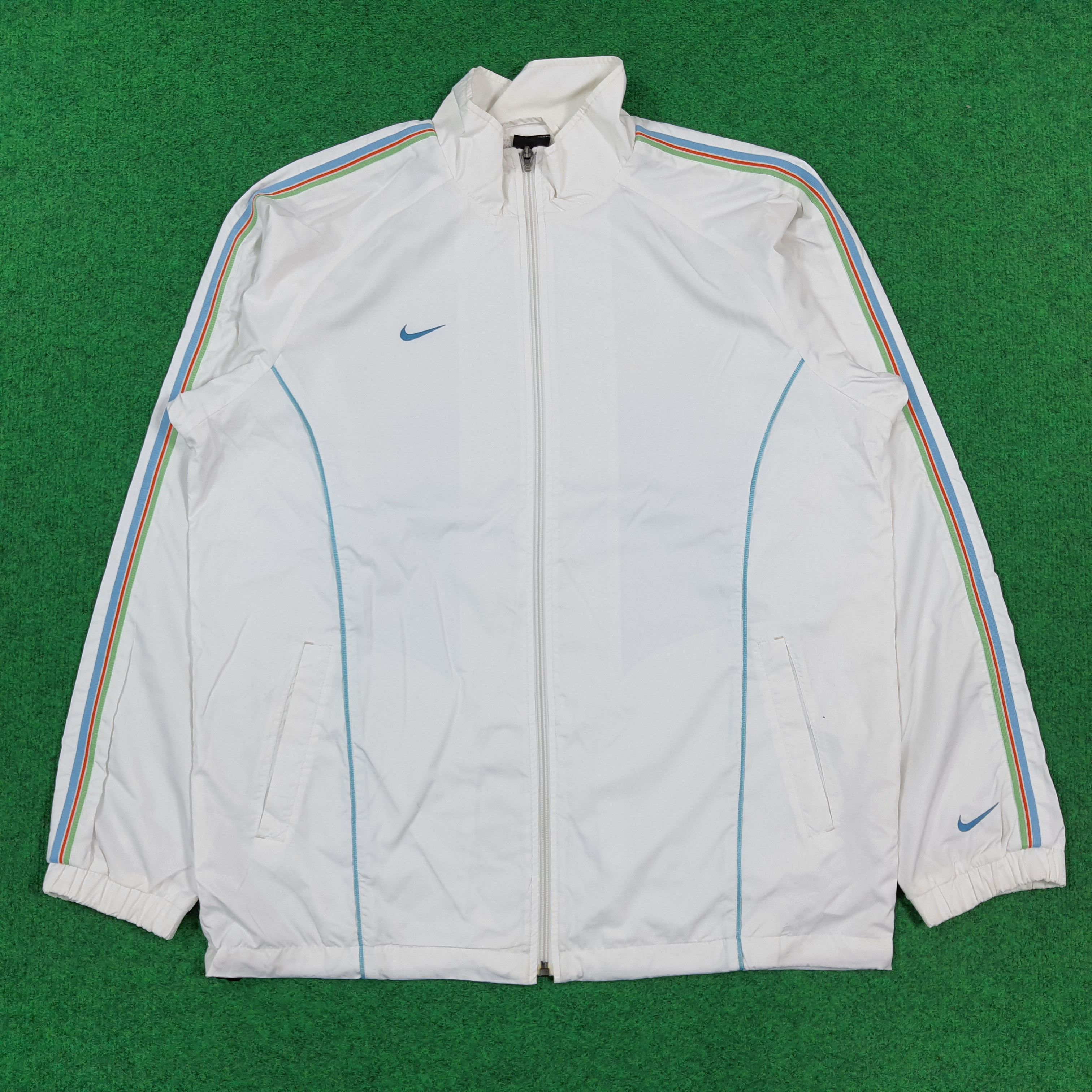 Nike Vintage Y2k Nike Windbreaker Jacket Track Top C306N8 Size US L / EU 52-54 / 3 - 1 Thumbnail