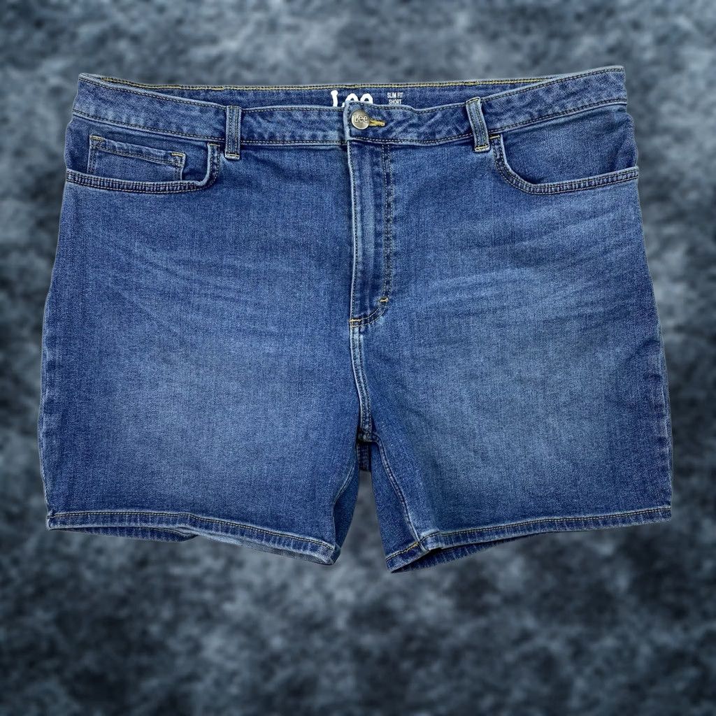 Lee Lee Shorts Womens 22 Slim High Rise Medium Wash Denim 5" Inseam Stretch Pockets 5-Pocket Design Casual Summer Spring Mens Womens Girls Boys Size 40" / US 18 - 1 Thumbnail