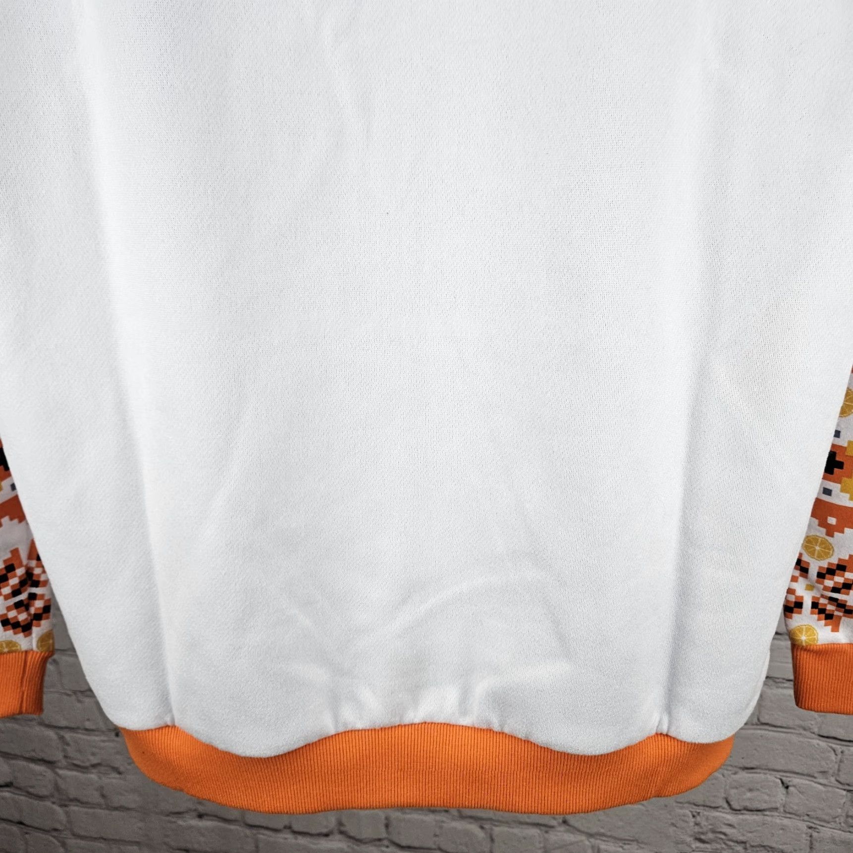 Logo 7 Tito's Sweatshirt White Logo Embroidered Pullover XL Men Crew Neck Long Sleeve Graphic Print Christmas Holiday Colorful USA Size US XL / EU 56 / 4 - 7 Thumbnail