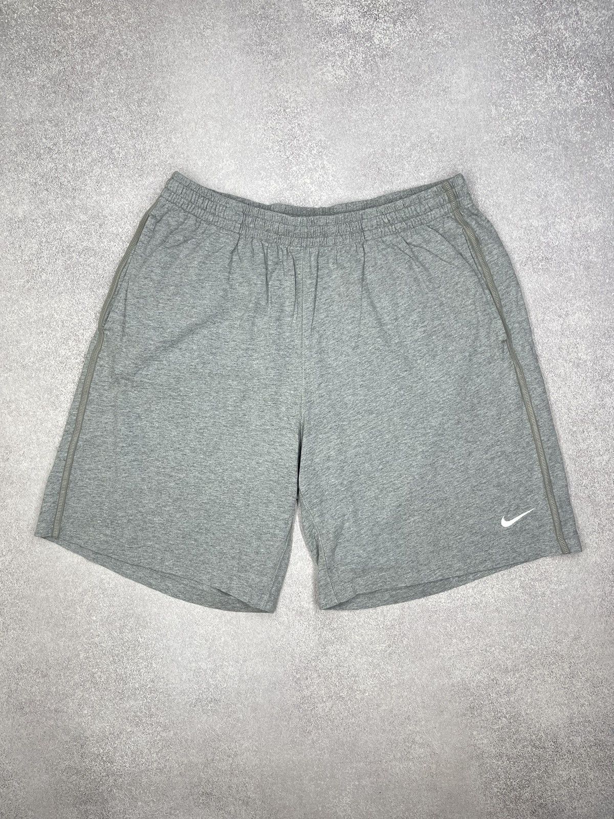 Nike Vintage Nike Basic Grey Shorts Swoosh Drill Y2K ACG TN Size US 38 / EU 54 - 2 Thumbnail