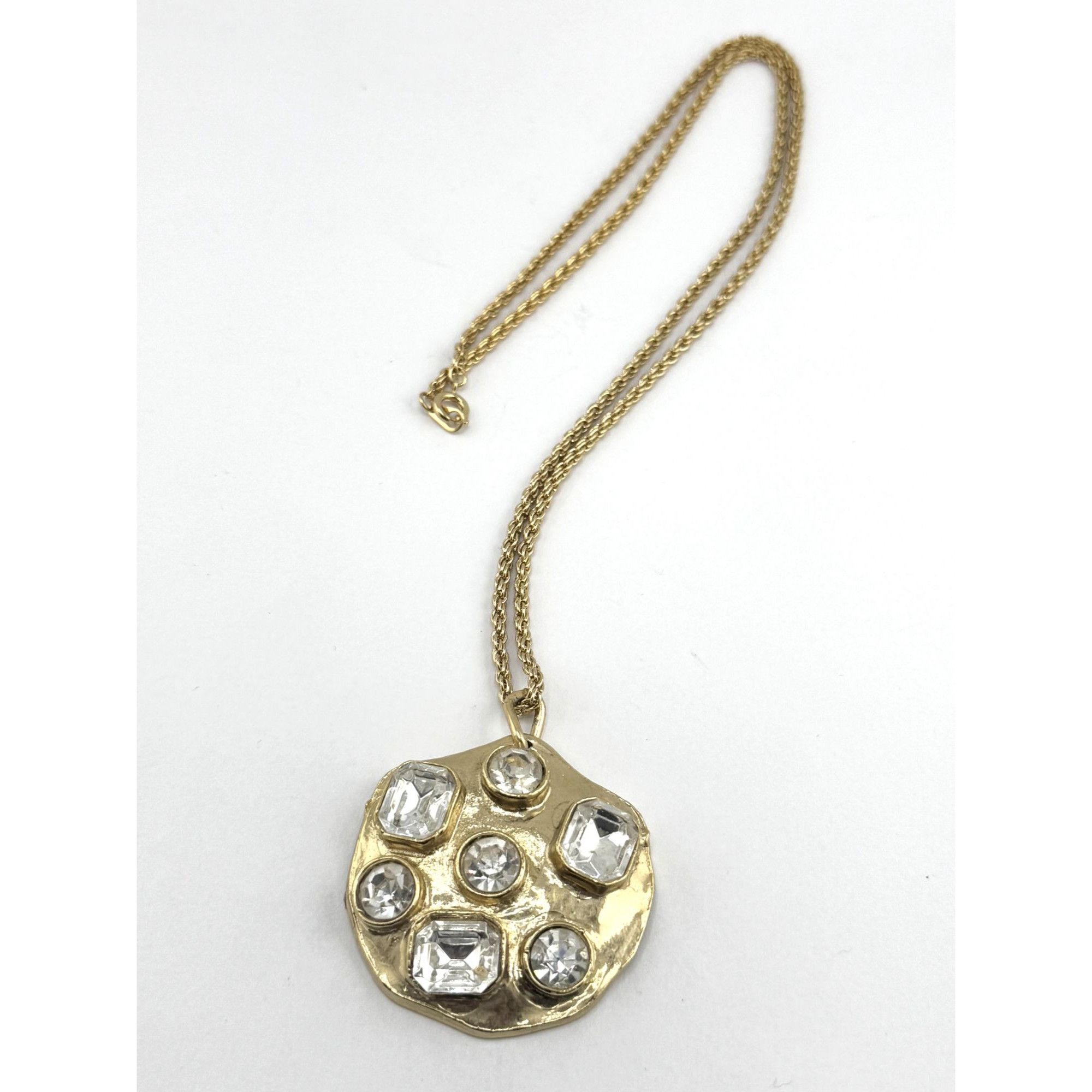 Vintage Vintage glass rhinestone hammered gold pendant necklace Size ONE SIZE - 1 Thumbnail