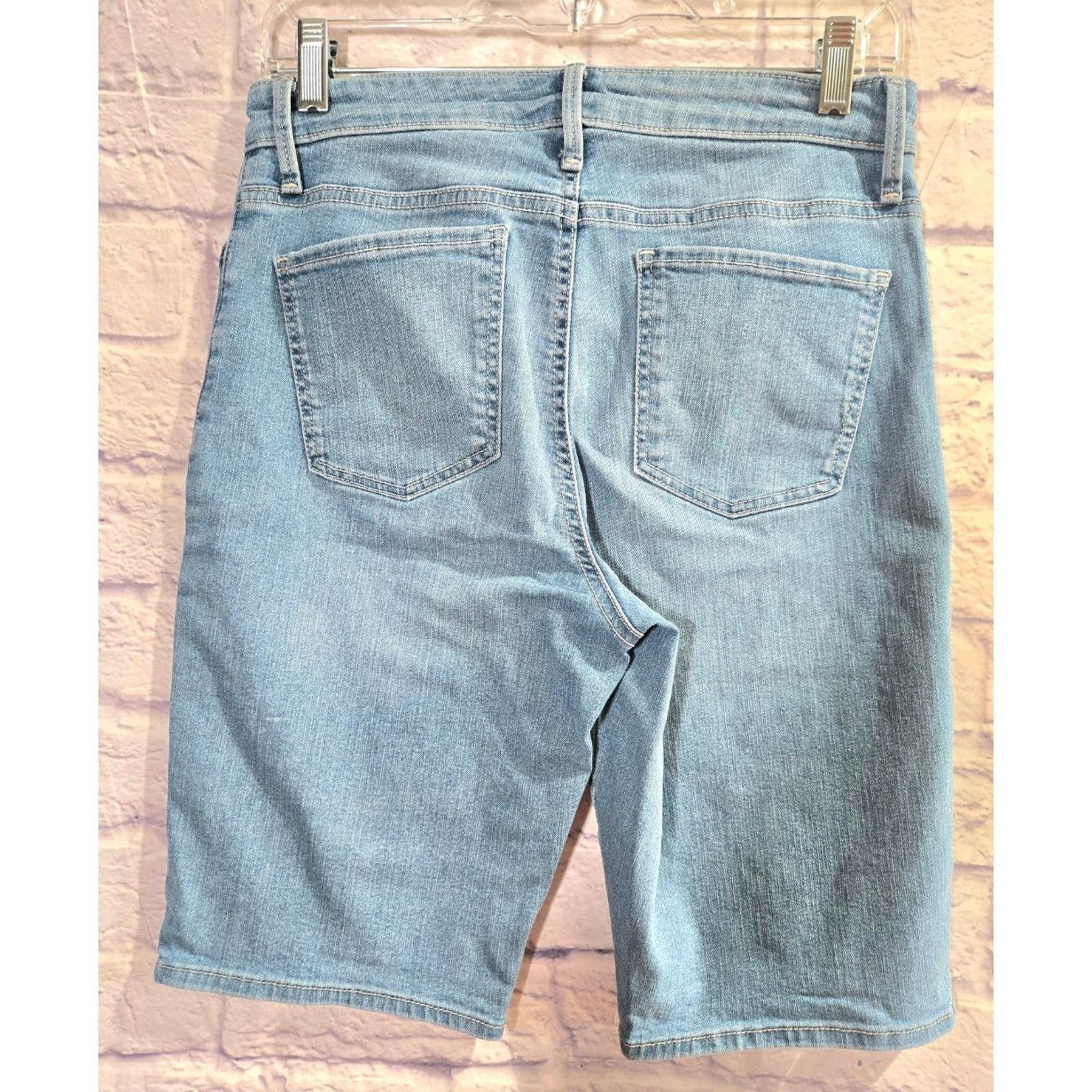 Other Gloria Vanderbilt Light Blue Denim Bermuda Shorts 6 Stretch Size 28" / US 6 / IT 42 - 2 Thumbnail