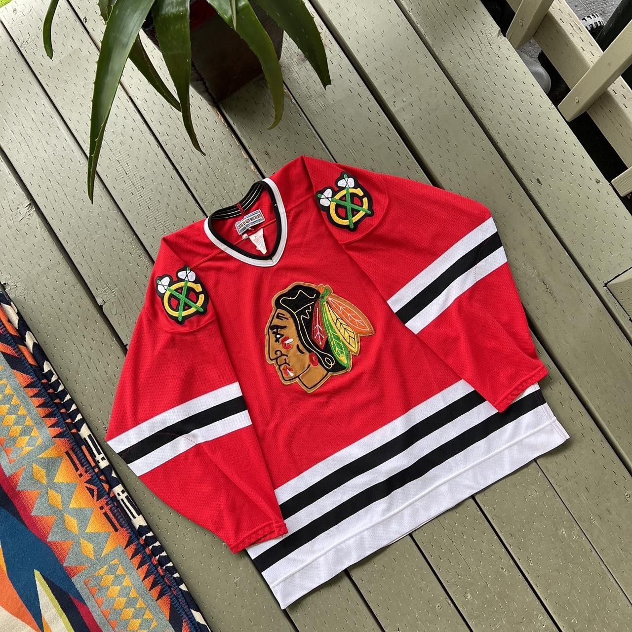 Image of Nhl x Vintage Chicago Blackhawks in Red, Men's (Size XL)