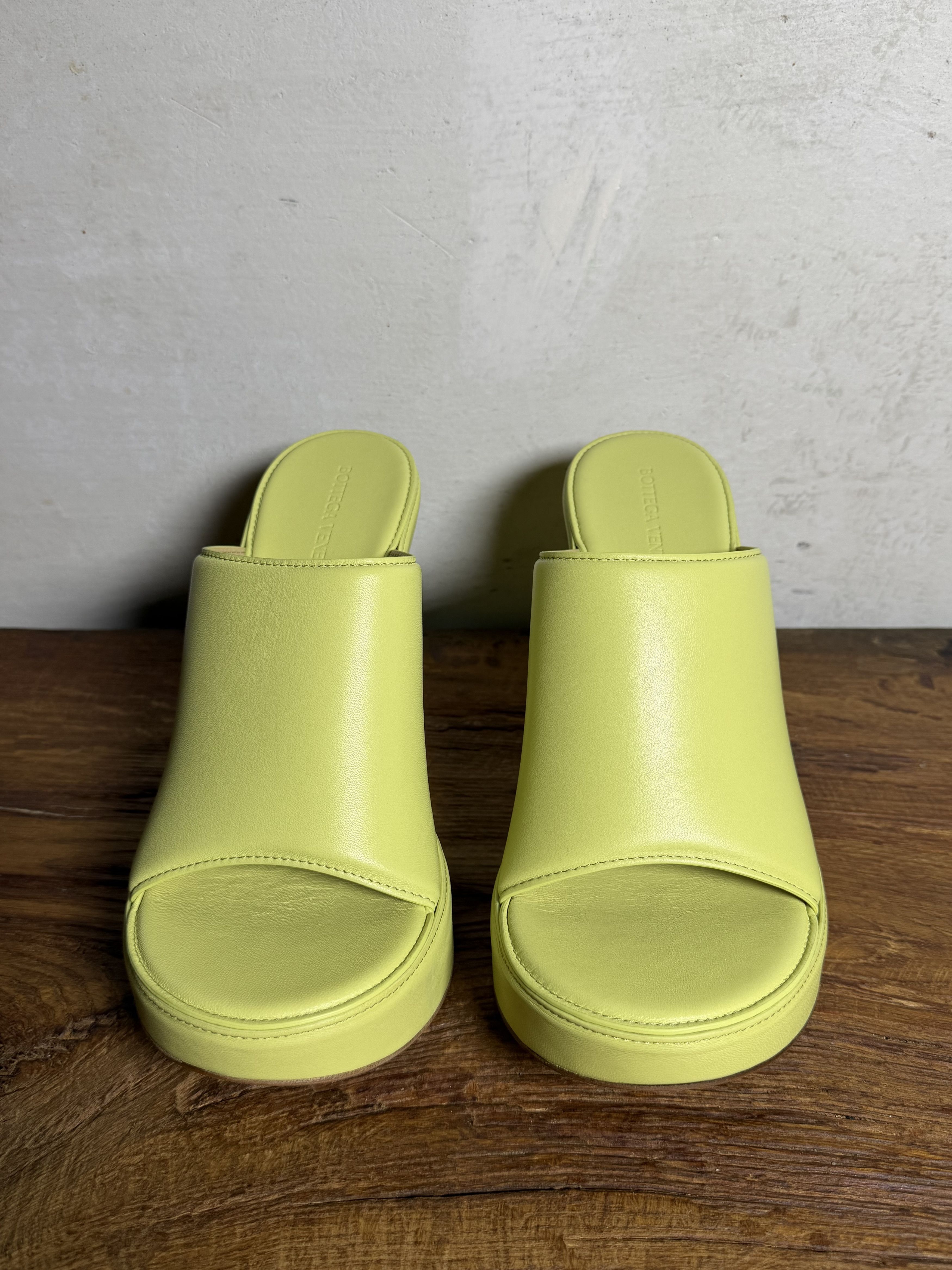 Bottega Veneta BOTTEGA VENETA Seagrass Green Leather Platform Mule Sandals Size US 9.5 / IT 39.5 - 9 Thumbnail