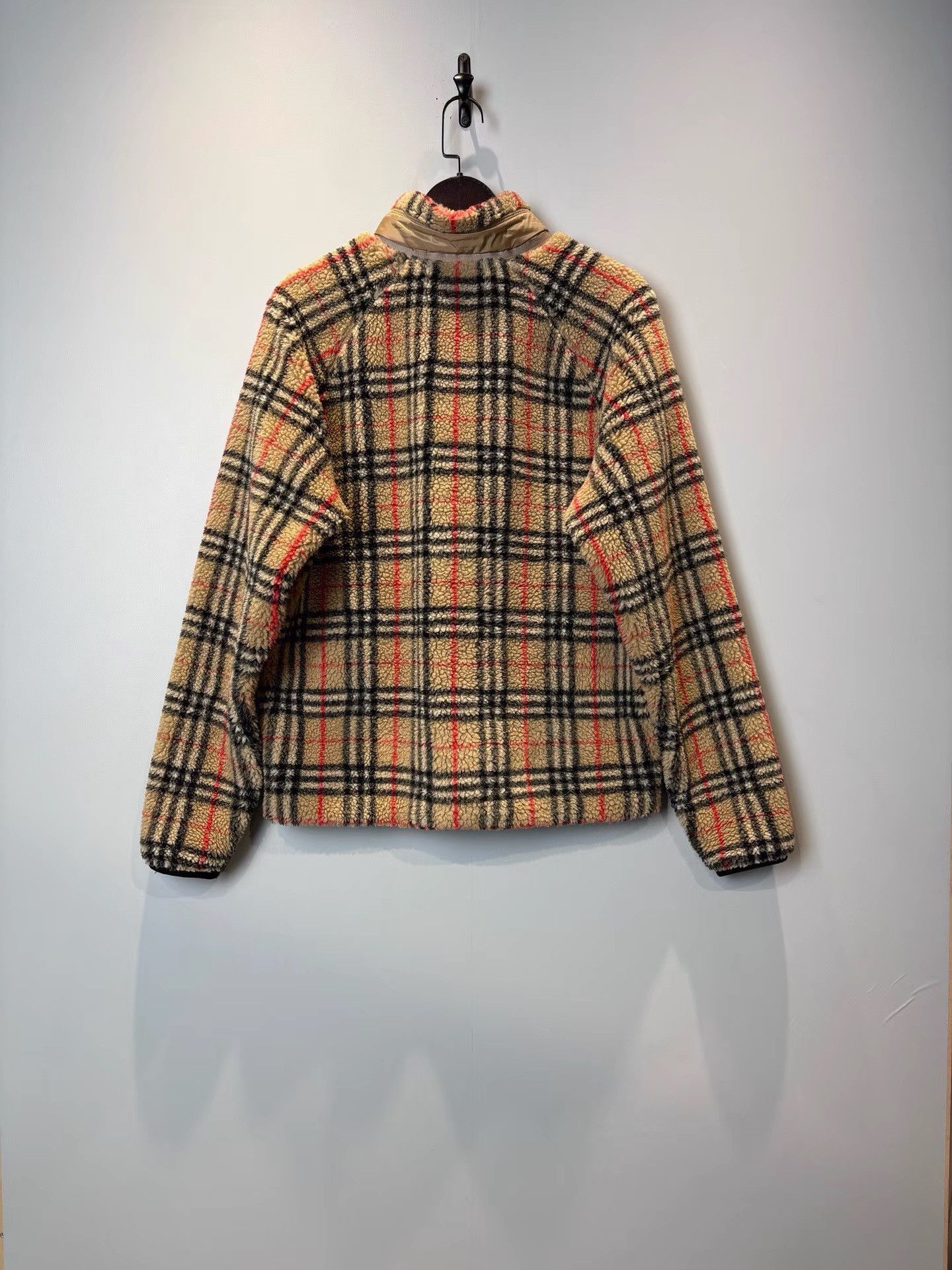 Burberry Burberry Khaki Check Teddy Fleece Zip Jacket K36 Size US M / EU 48-50 / 2 - 2 Thumbnail