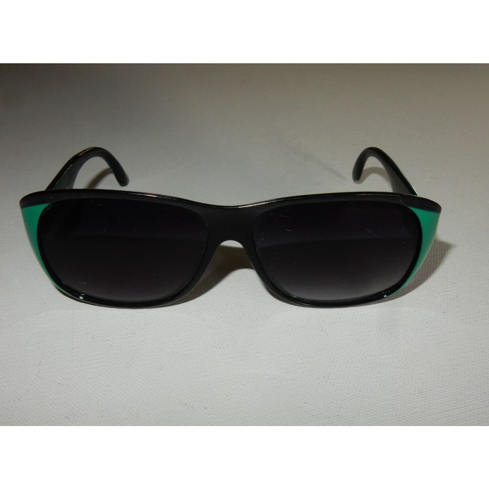 Anne Klein VINTAGE Anne Klein Sunglasses Riviera Green & Black Women's Italian Fashion Size ONE SIZE - 2 Thumbnail