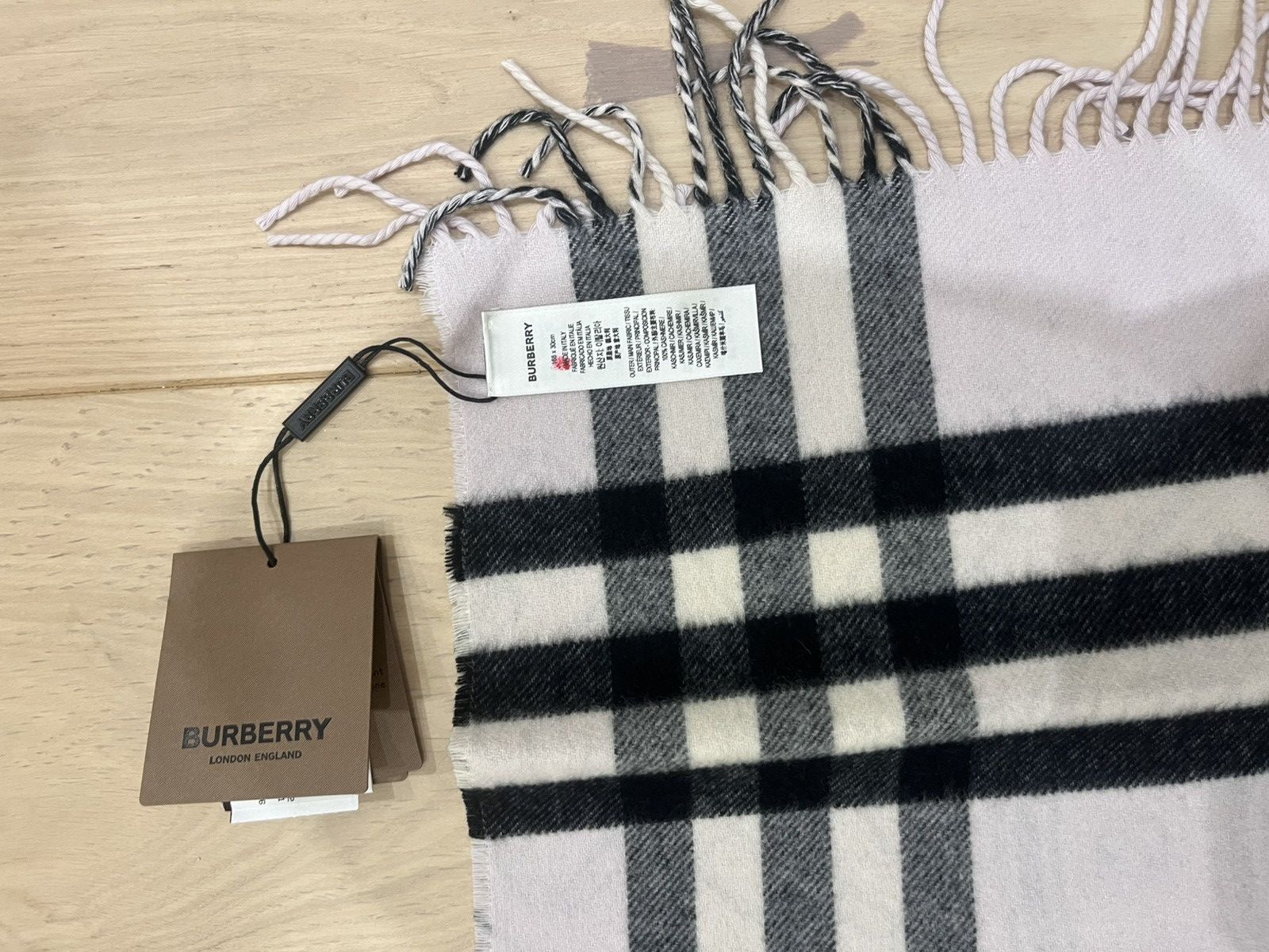 Burberry Burberry Giant Check Circular Print Cashmere Scarf Size ONE SIZE - 3 Thumbnail