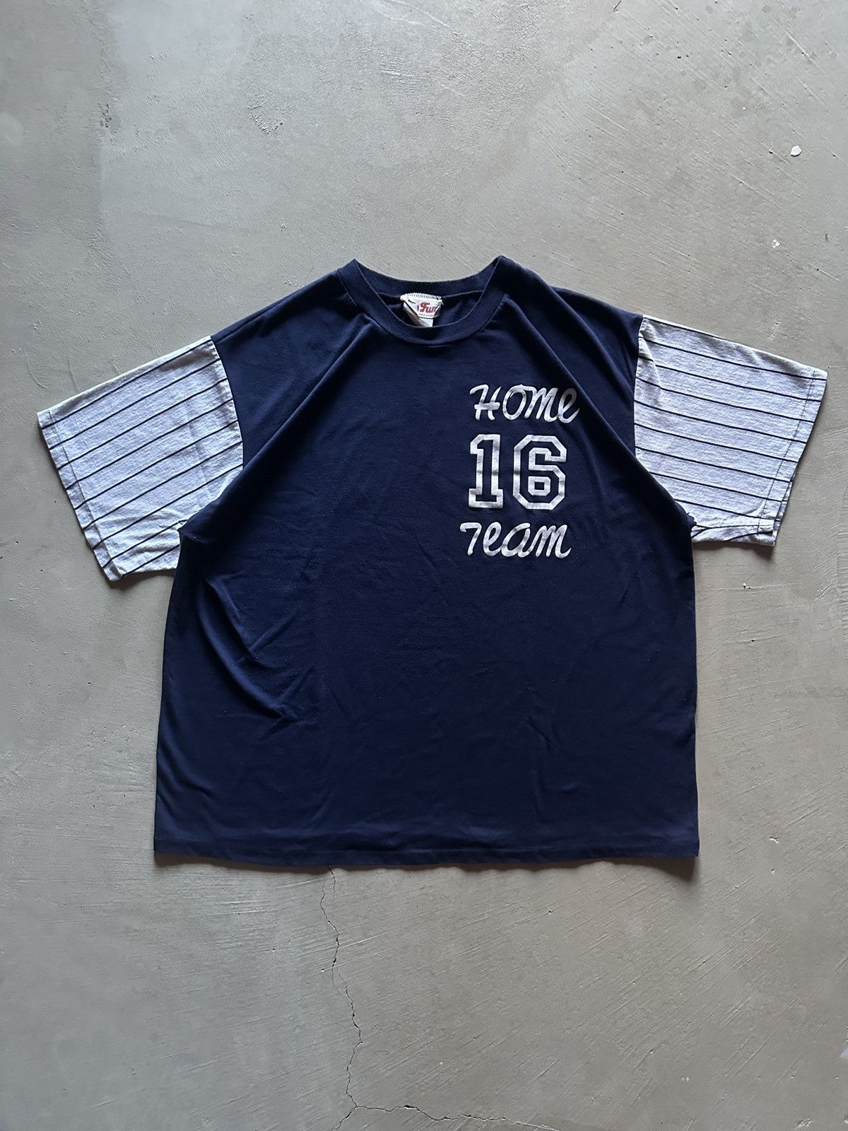 Vintage vintage made in canada varsity navy boxy cropped tshirt Size US XL / EU 56 / 4 - 1 Thumbnail