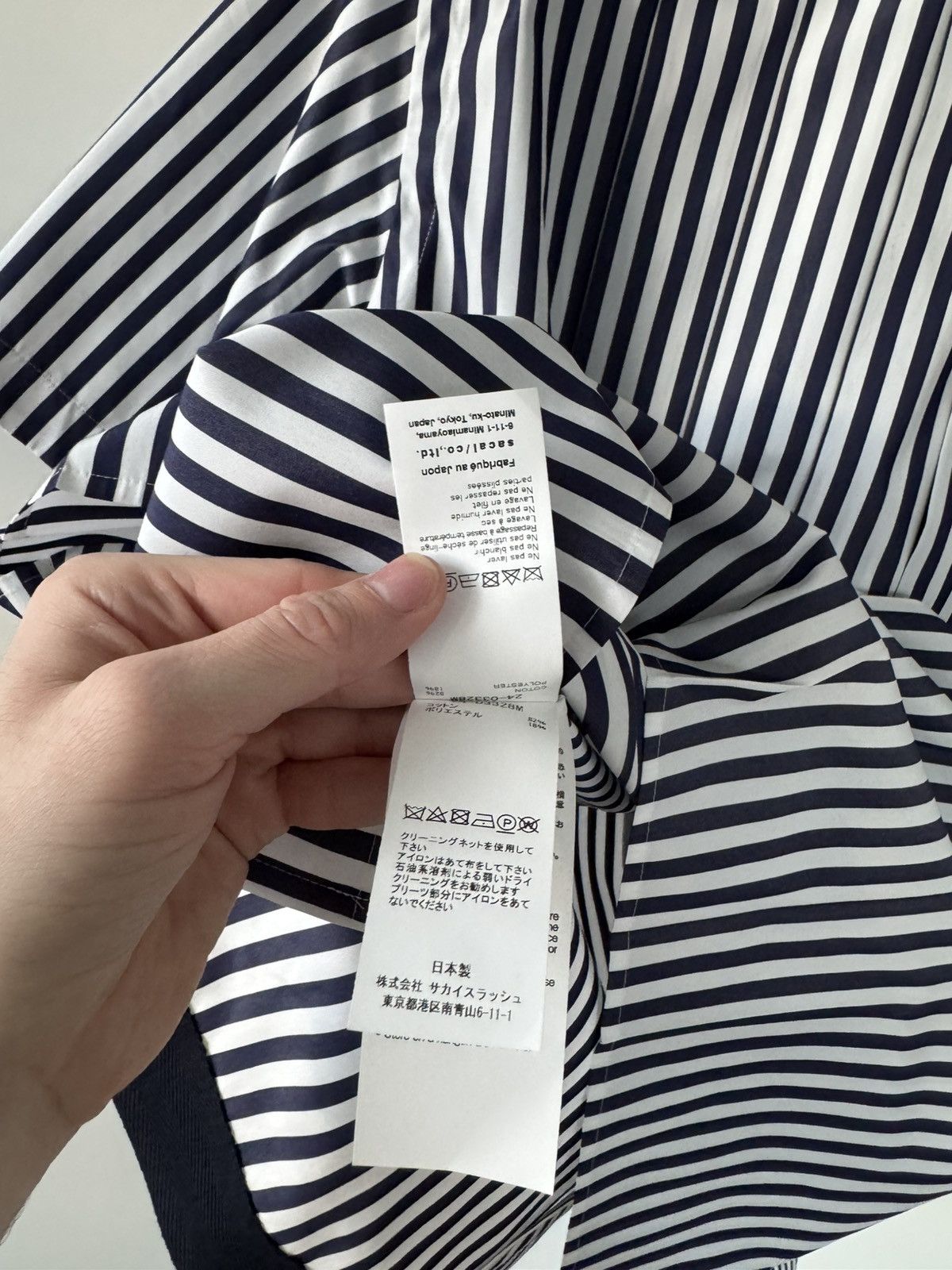 Sacai White and Navy Stripe Pleated Shirt 2 Size US M / EU 48-50 / 2 - 10 Thumbnail