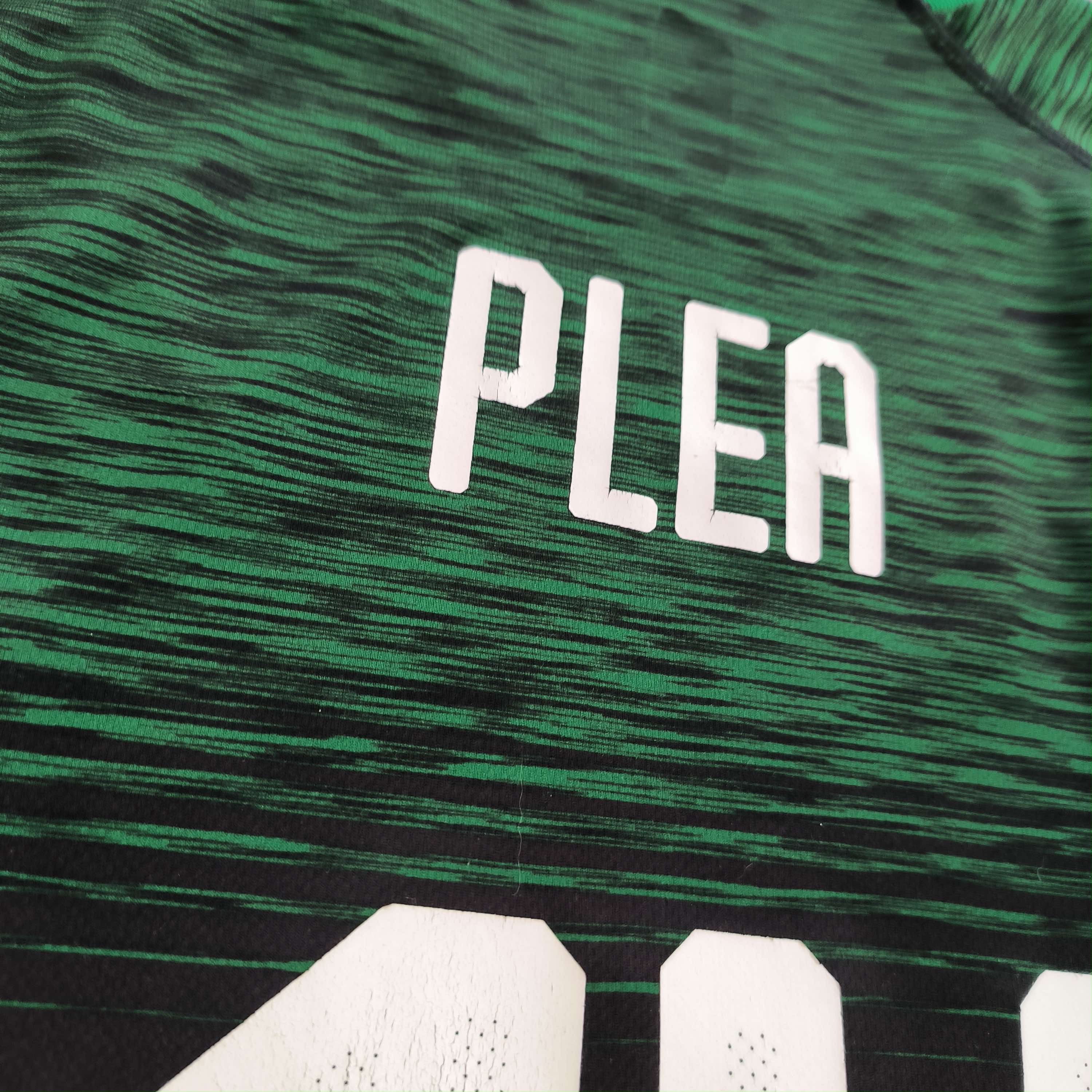 Puma SIGNED Borussia Mönchengladbach 18-19 Plea football jersey L Size US L / EU 52-54 / 3 - 12 Thumbnail