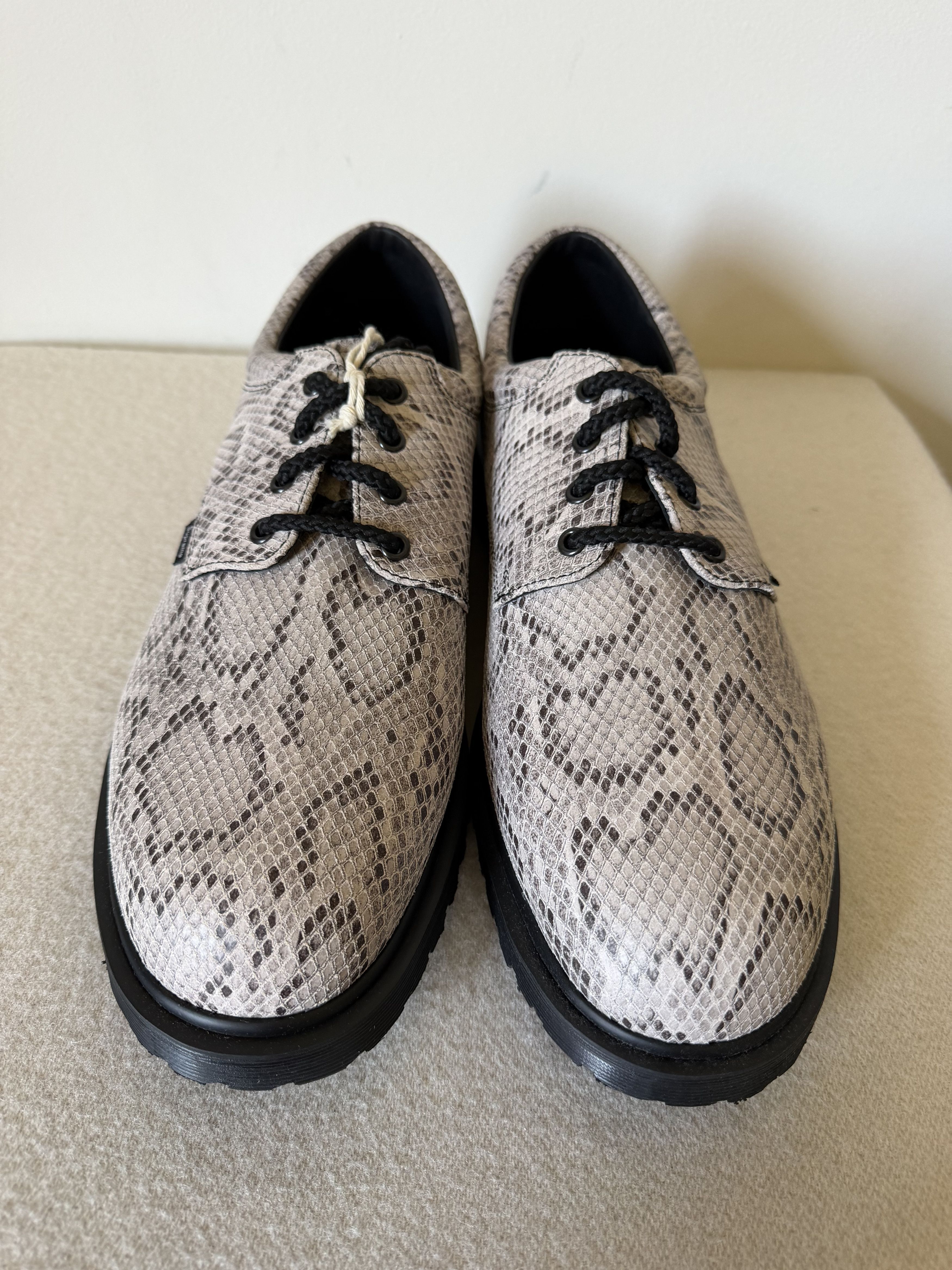 Dr. Martens × Supreme Supreme Dr. Martens Postal 4 Eye Shoe in Snakeskin Size US 14 / EU 47 - 4 Thumbnail