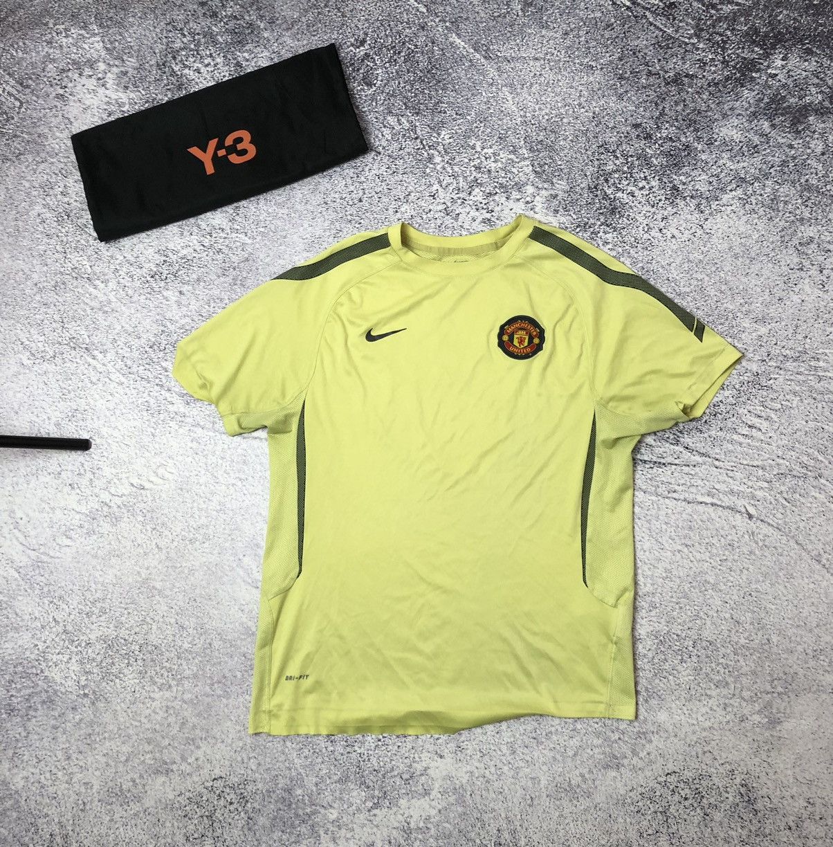Nike Soccer jersey Nike rare Manchester United men’s usa drill Size US M / EU 48-50 / 2 - 1 Thumbnail
