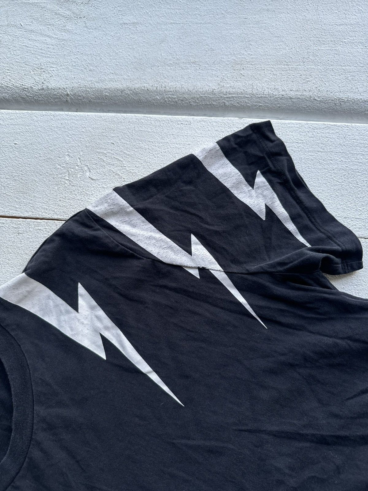 Neil Barrett 🚨Neil Barrett Thunderbolts LOGO TEE DISTRESSED LUXURY Size US L / EU 52-54 / 3 - 4 Thumbnail