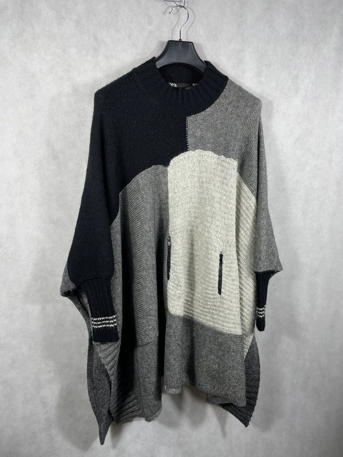 Adidas × Y-3 × Yohji Yamamoto Y-3 Yohji Yamamoto Alpaca Wool Colorblock Poncho Sweater Size US M / EU 48-50 / 2 - 7 Thumbnail