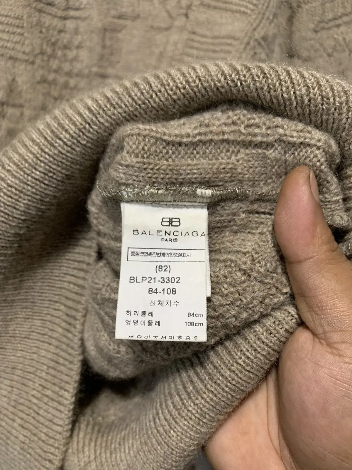 Balenciaga Balenciaga cable knit pattern mocha sweater Size US L / EU 52-54 / 3 - 8 Thumbnail