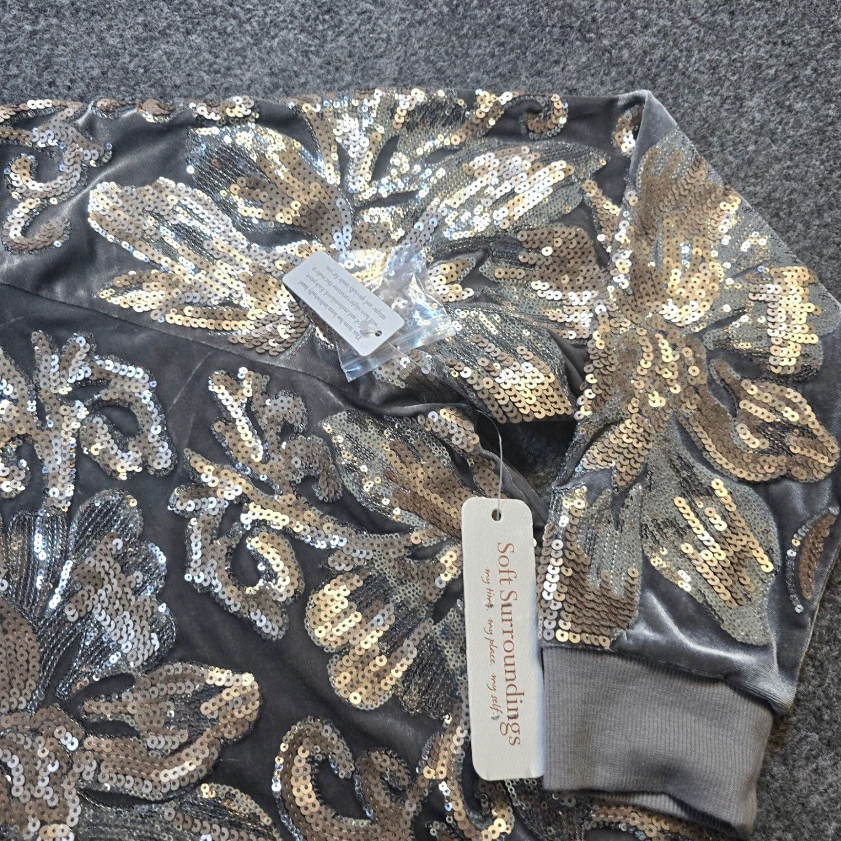 Soft Surroundings Soft Surroundings Sweater Womens Large Gray Silver Sequin Velour Pullover Casual Size L / US 10 / IT 46 - 5 Thumbnail