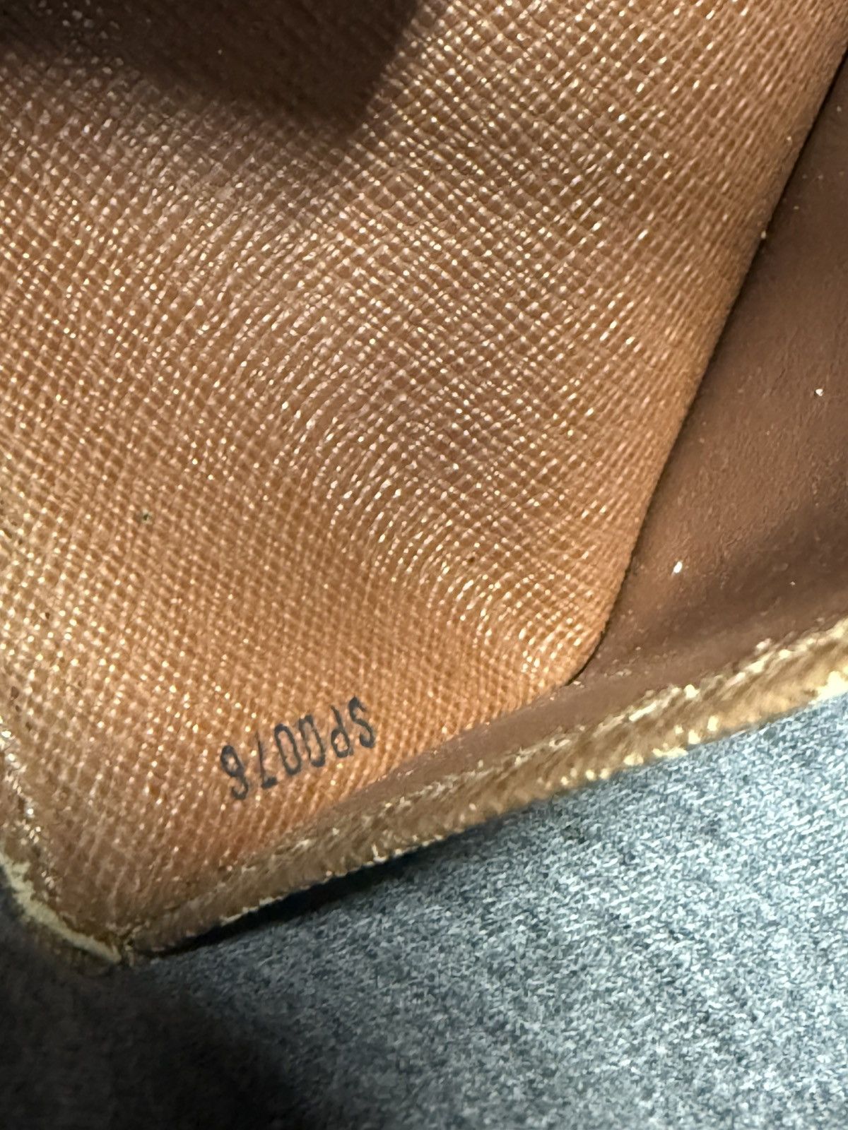 Louis Vuitton Louis Vuitton Brown Monogram Bifold Leather Men’s Wallet Size ONE SIZE - 8 Thumbnail