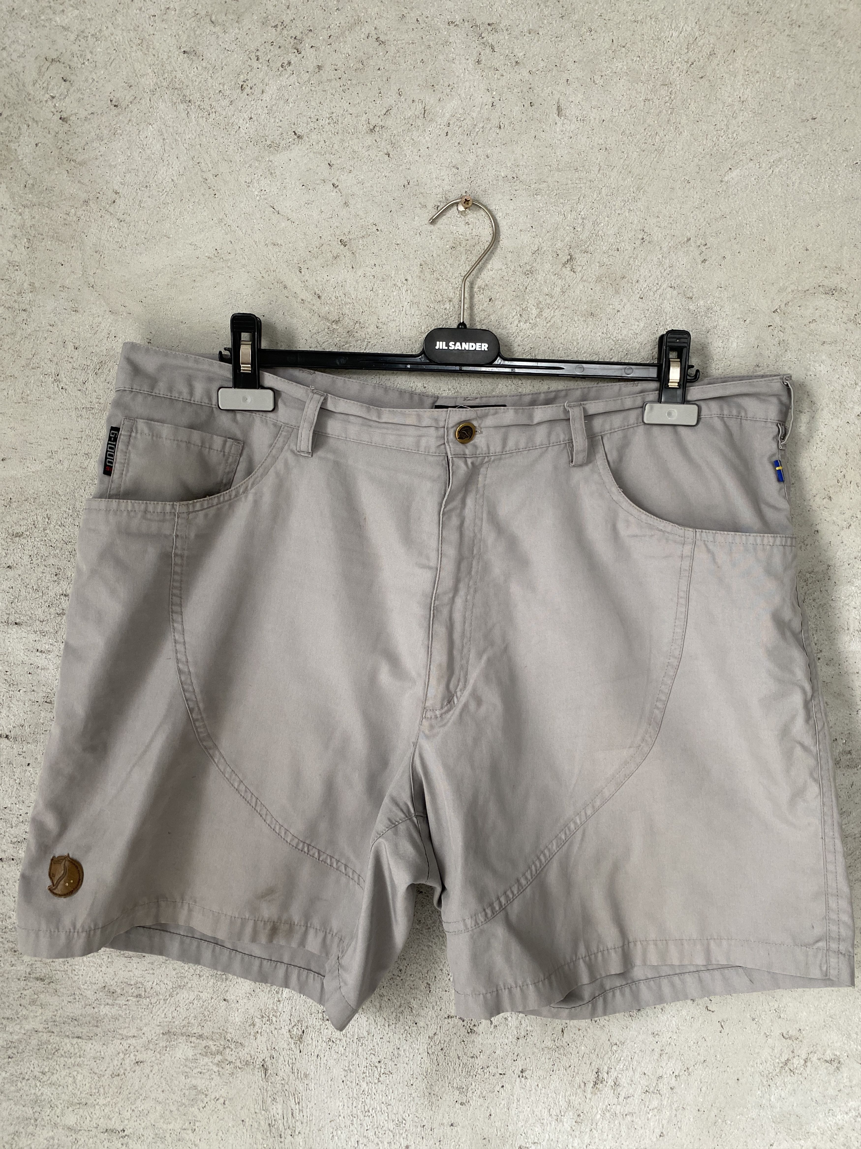 Fjallraven Fjallraven small logo vintage shorts casual outdoor Size US 40 / EU 56 - 1 Thumbnail