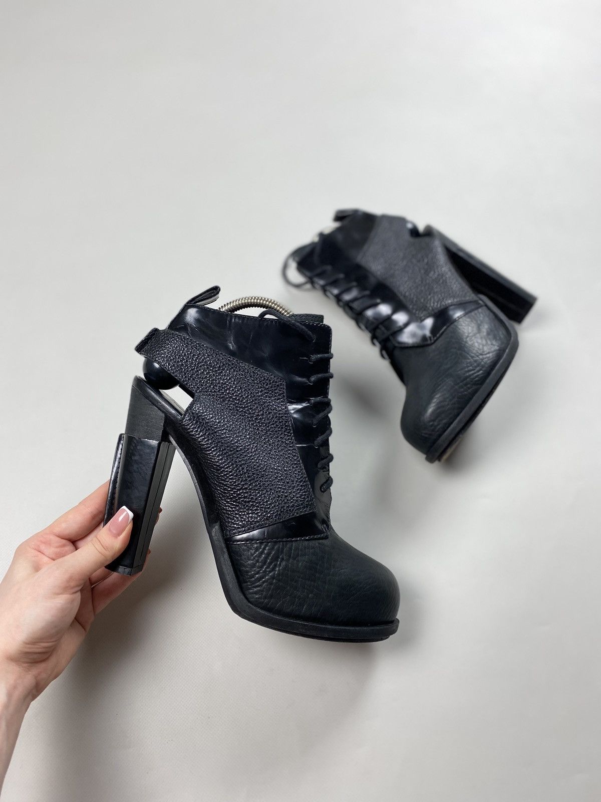 Alexander Wang Alexander Wang ladies leather ankle heeled boots size 39 Size US 9 / IT 39 - 18 Thumbnail